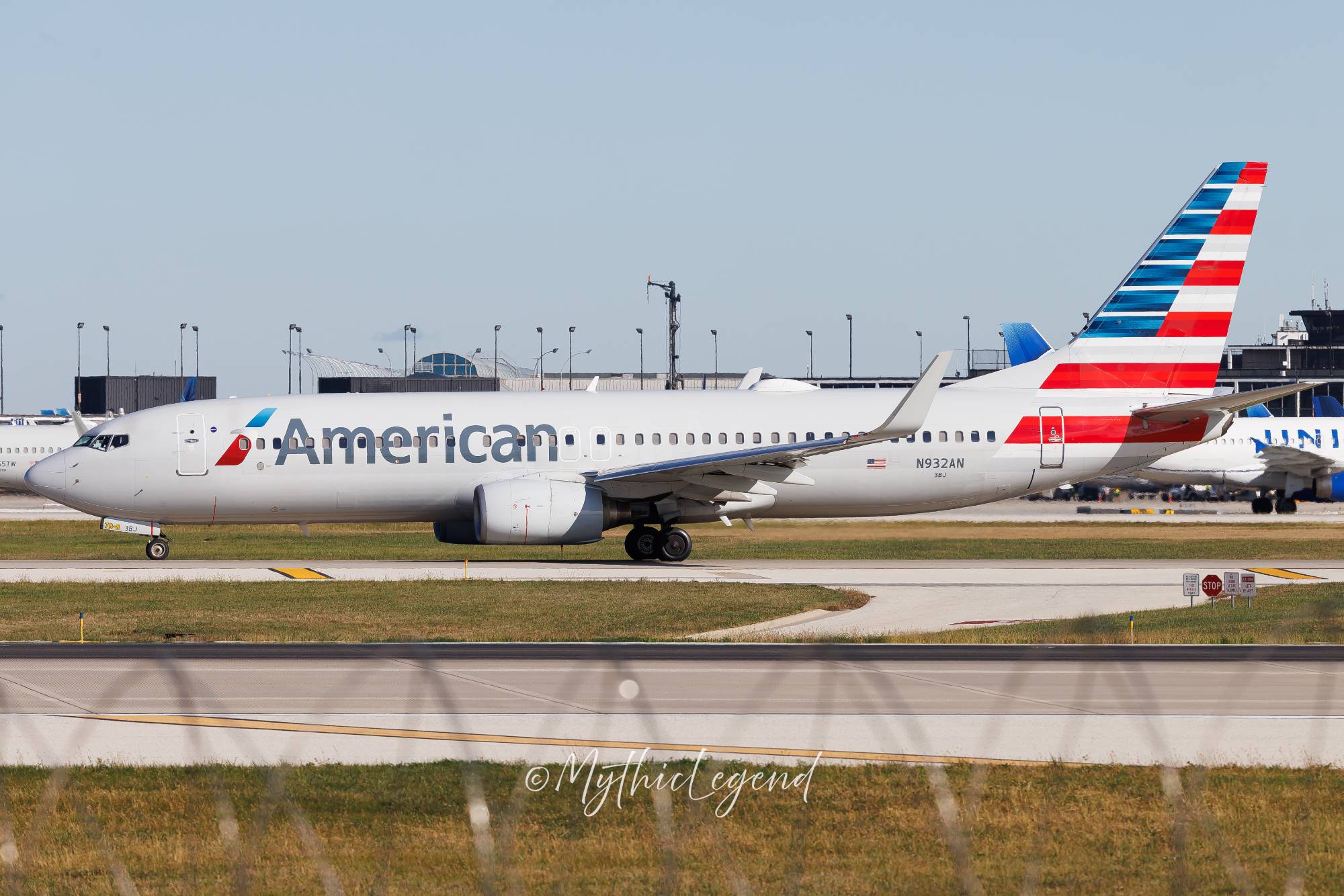 American Airlines N932AN at KORD by MythicLegend