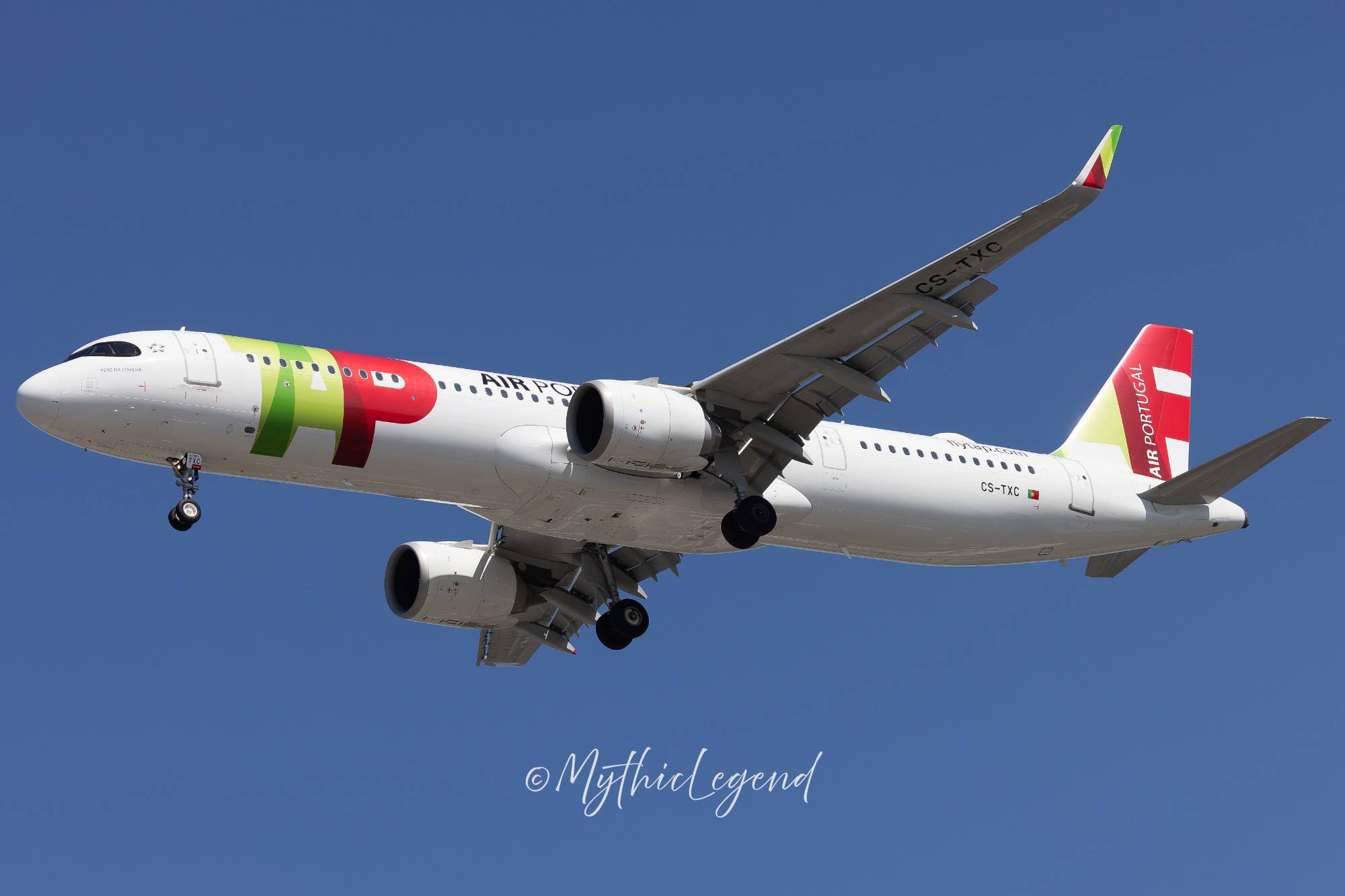 TAP Air Portugal CS-TXC at KEWR by MythicLegend