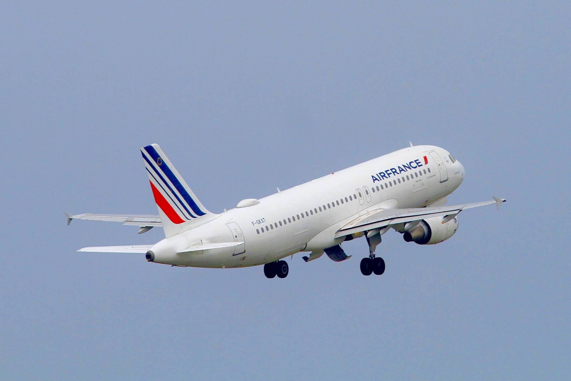 Air France F-GKXT at EPWA by Jetcob