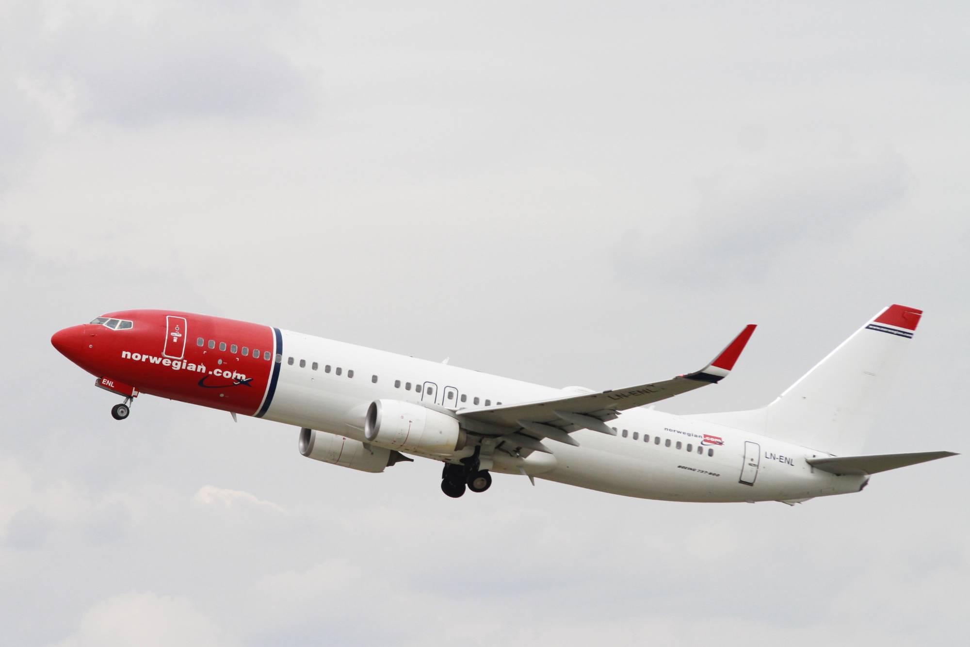 Norwegian LN-ENL at EPWA by Jetcob