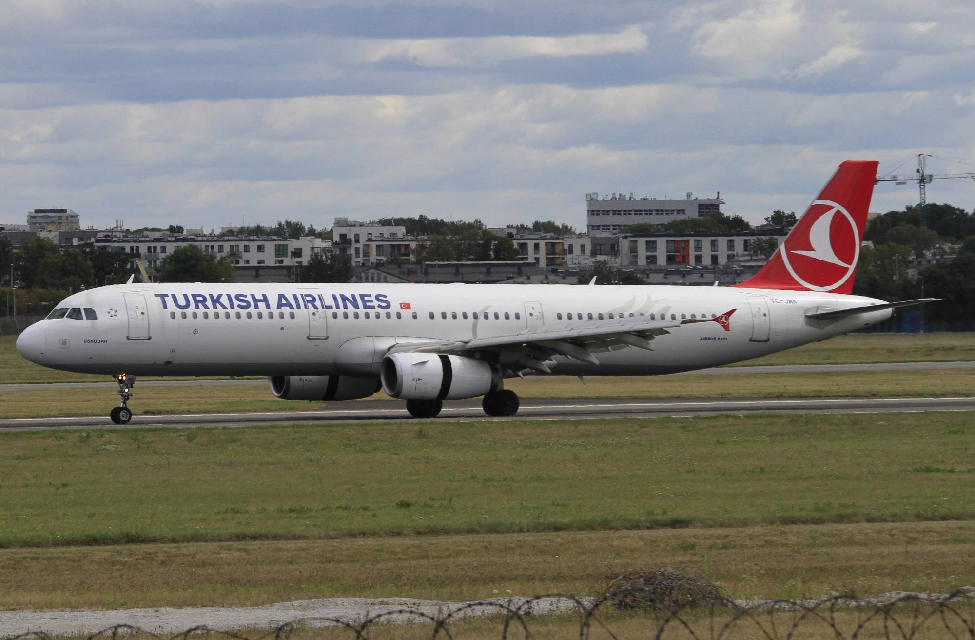 Turkish Airlines TC-JMK at EPWA by Jetcob