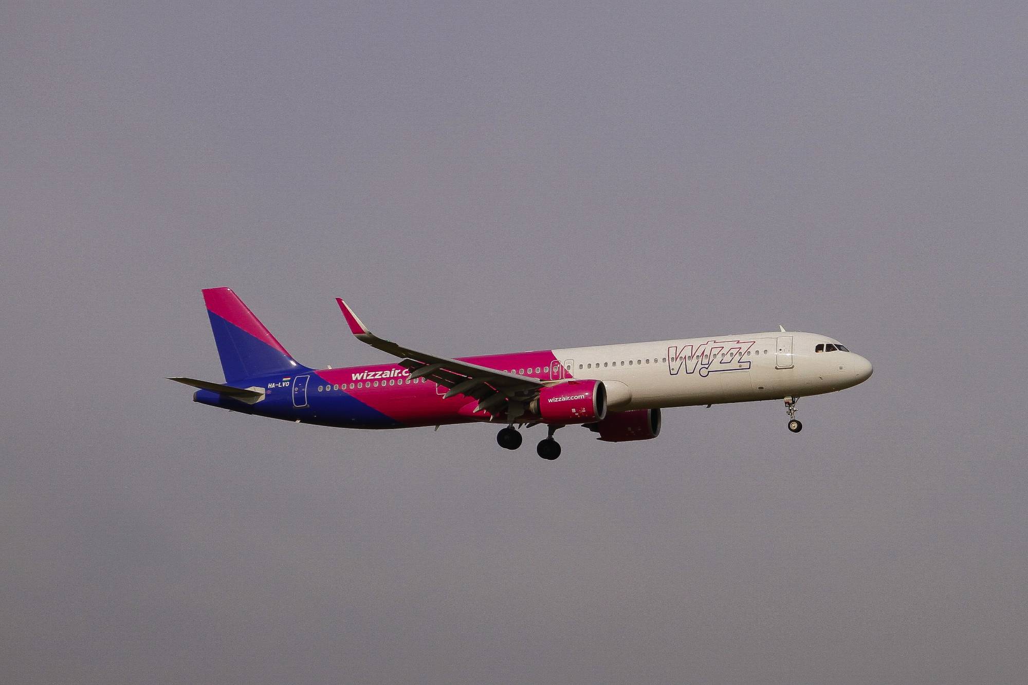 WizzAir HA-LVO at EPWA by Jetcob