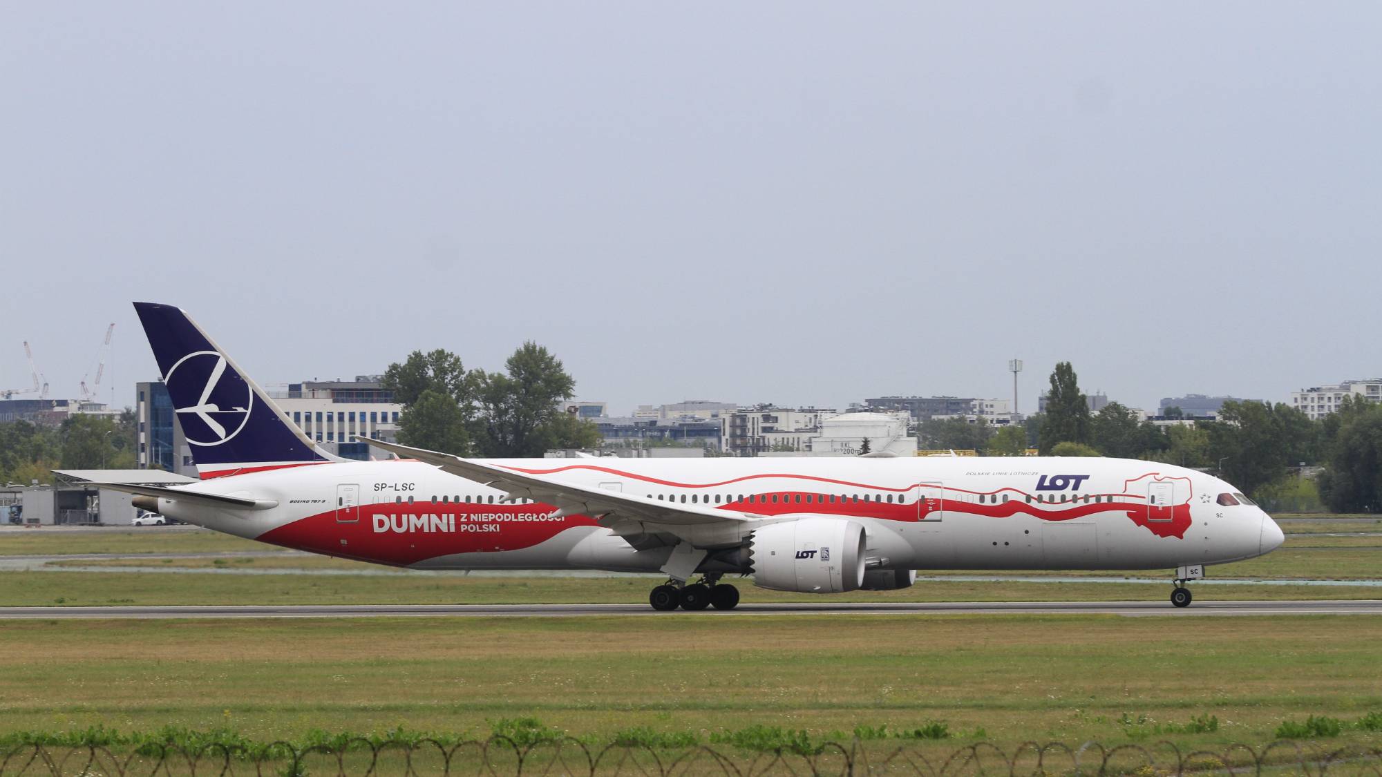 LOT SP-LSC at EPWA by Jetcob
