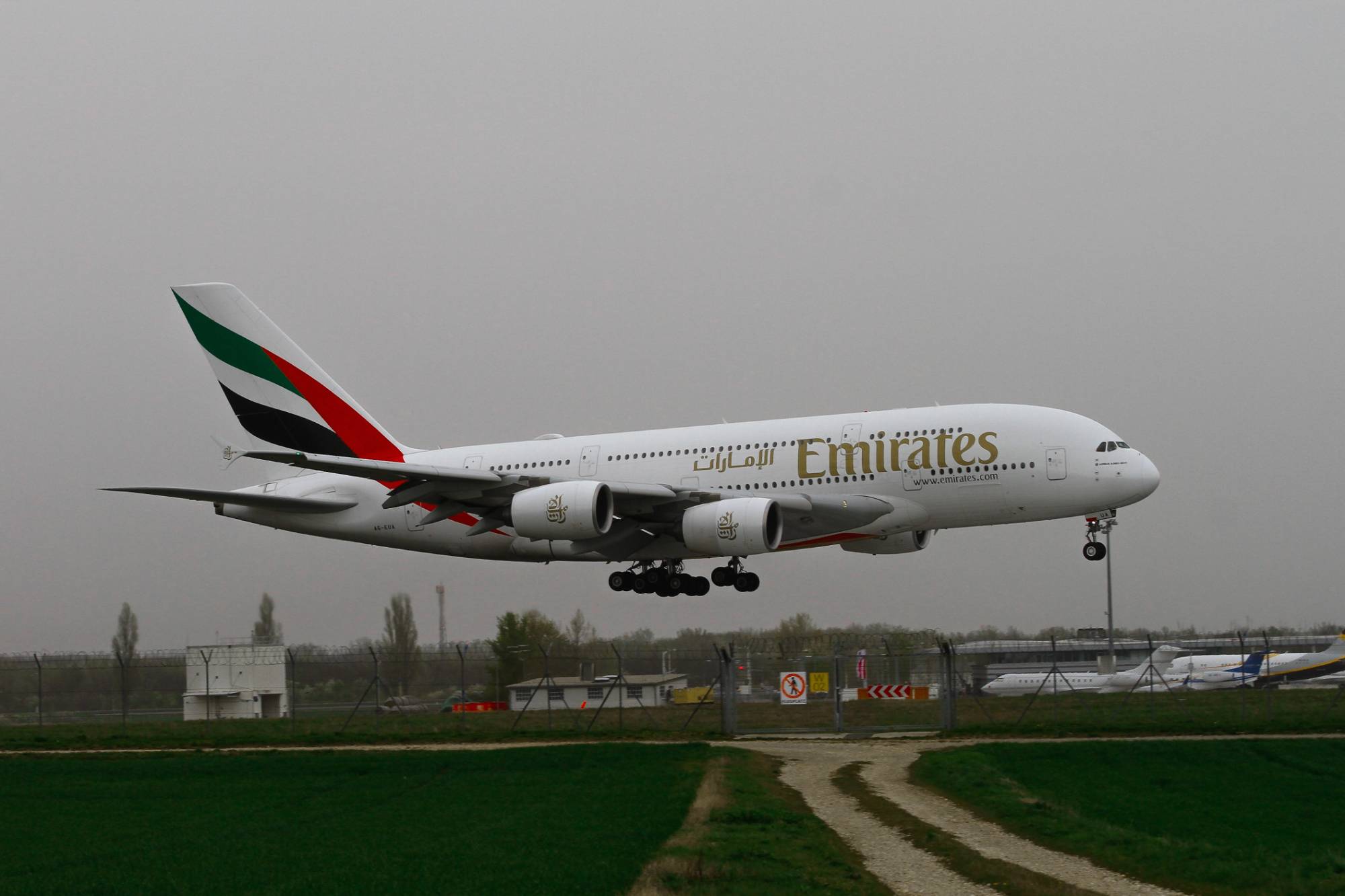 Emirates A6-EUA at LOWW by Jetcob