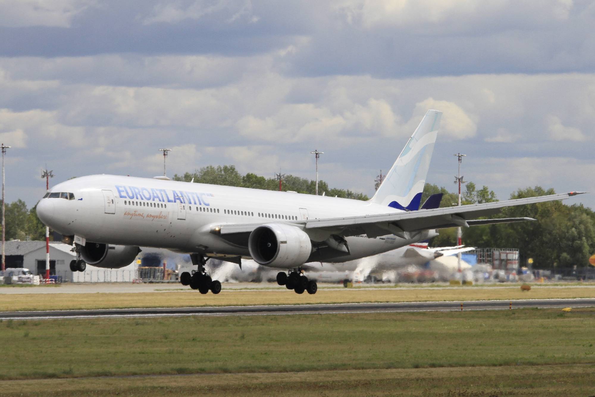 EuroAtlantic Airways CS-TSW at EPWA by Jetcob