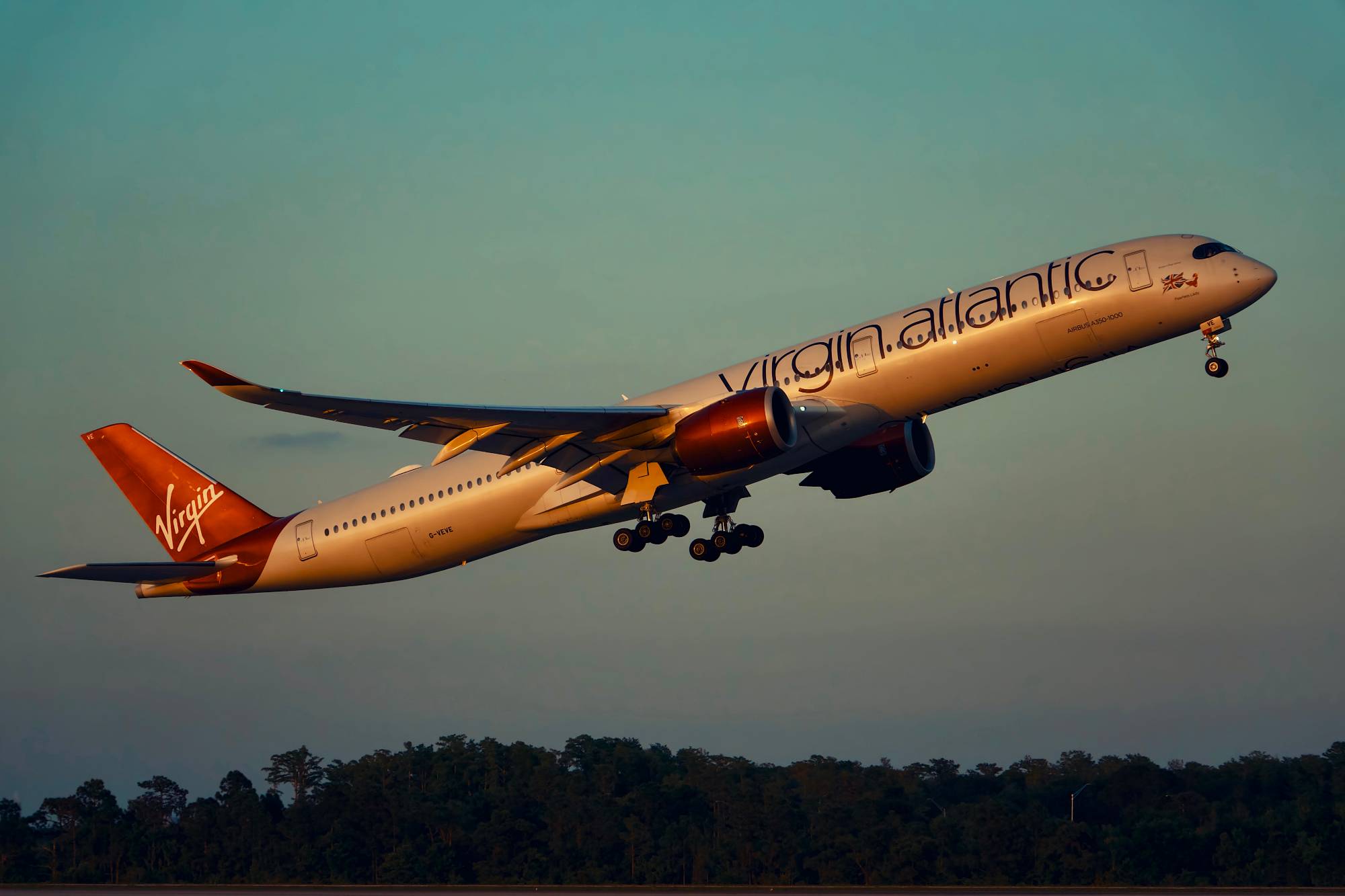 Virgin Atlantic G-VEVE at KMCO by Kyle757