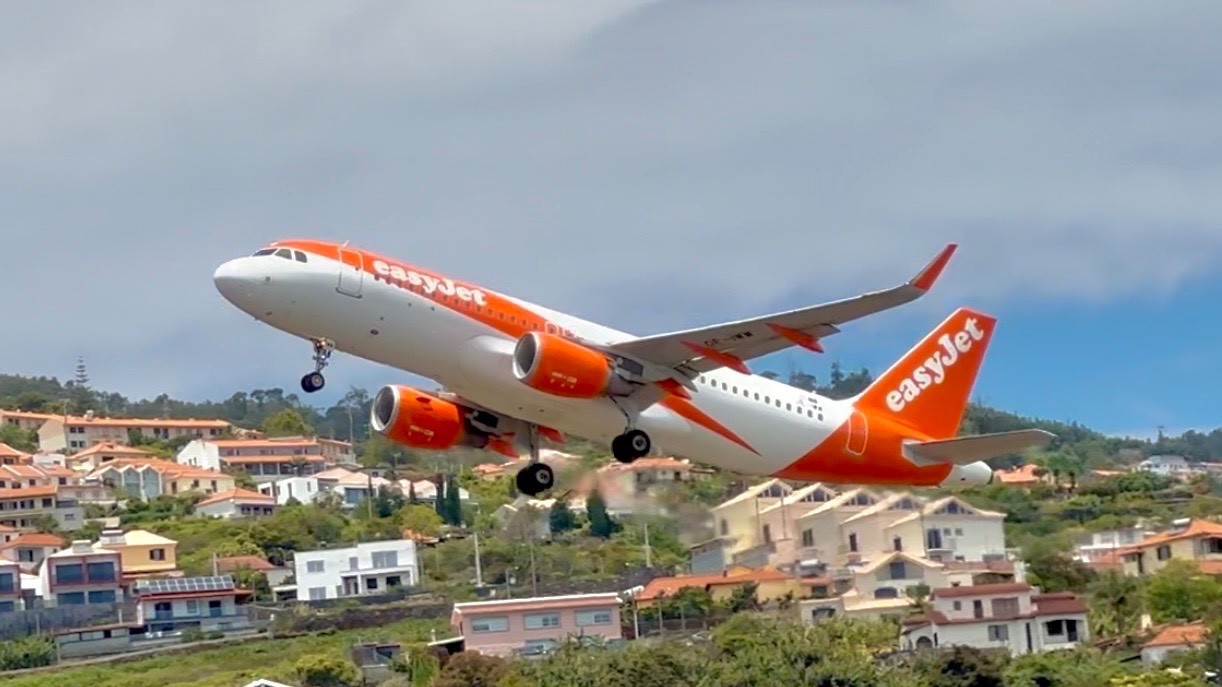 EasyJet Europe OE-IWW at LPMA by JFran_RF27