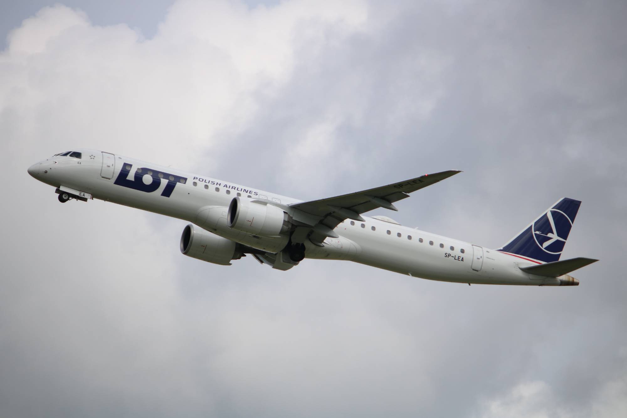 LOT SP-LEA at EPWA by bartweq