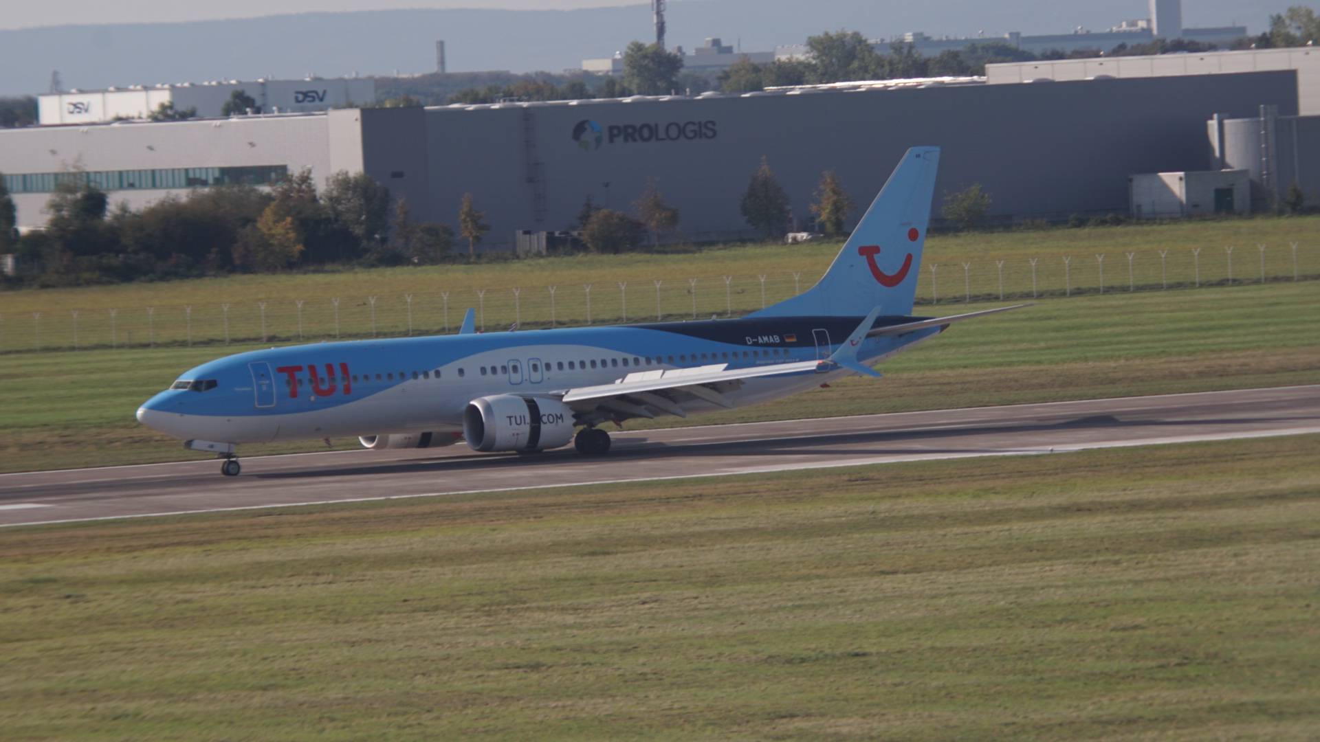 TUIfly D-AMAB at EDDV by Jompy