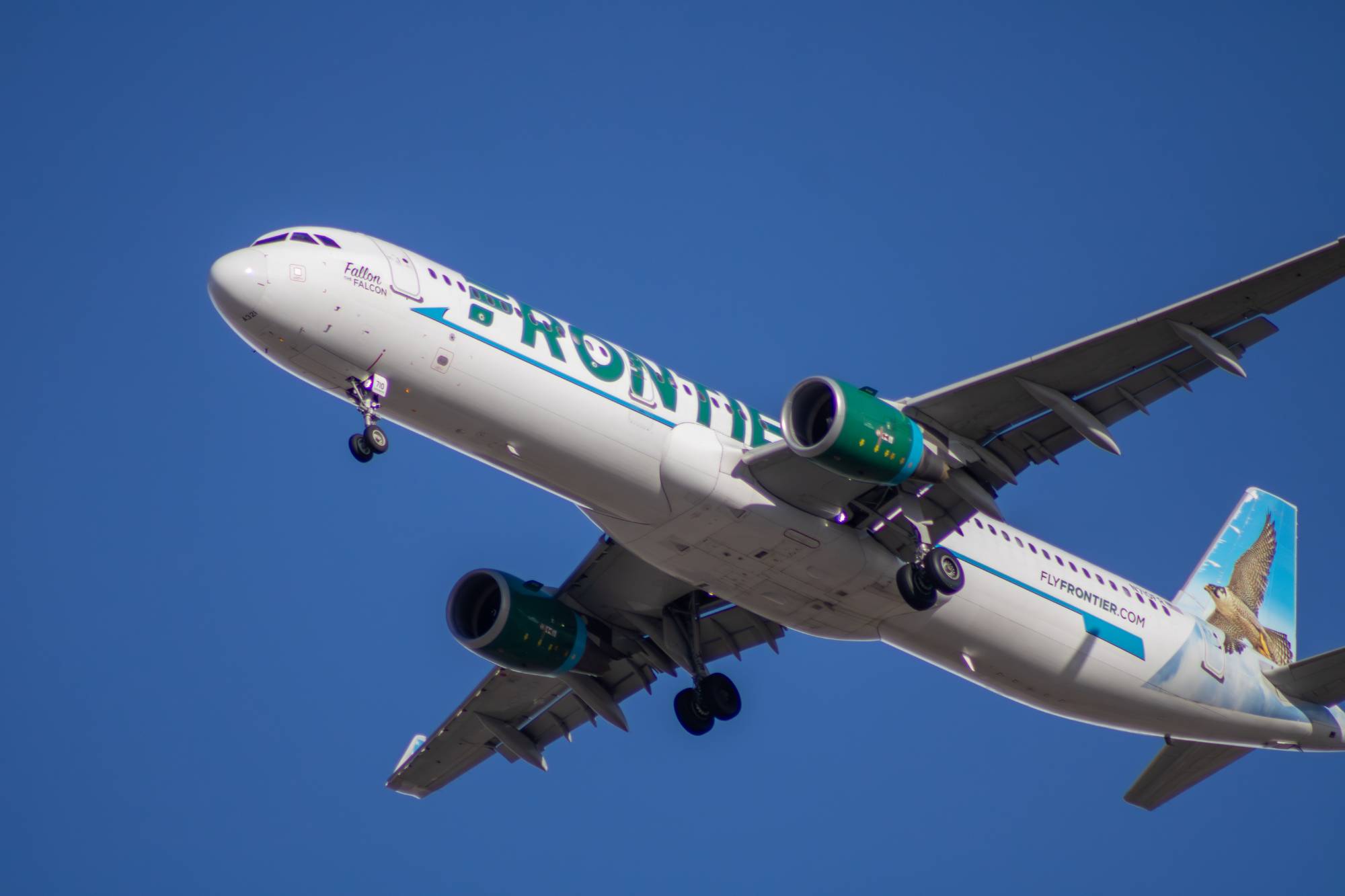 Frontier Airlines N710FR at KDEN by tyty_photographs