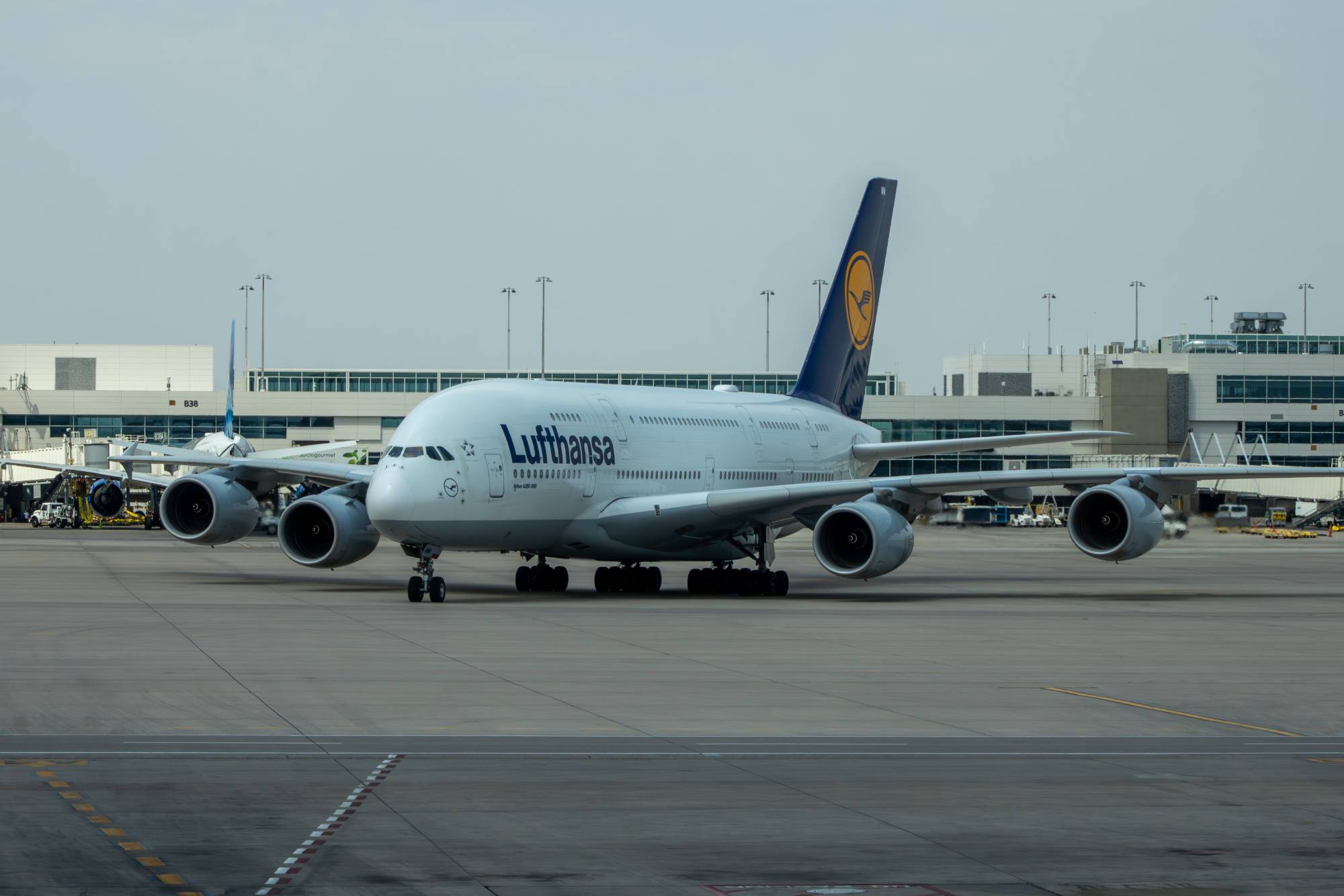 Lufthansa D-AIMM at KDEN by tyty_photographs