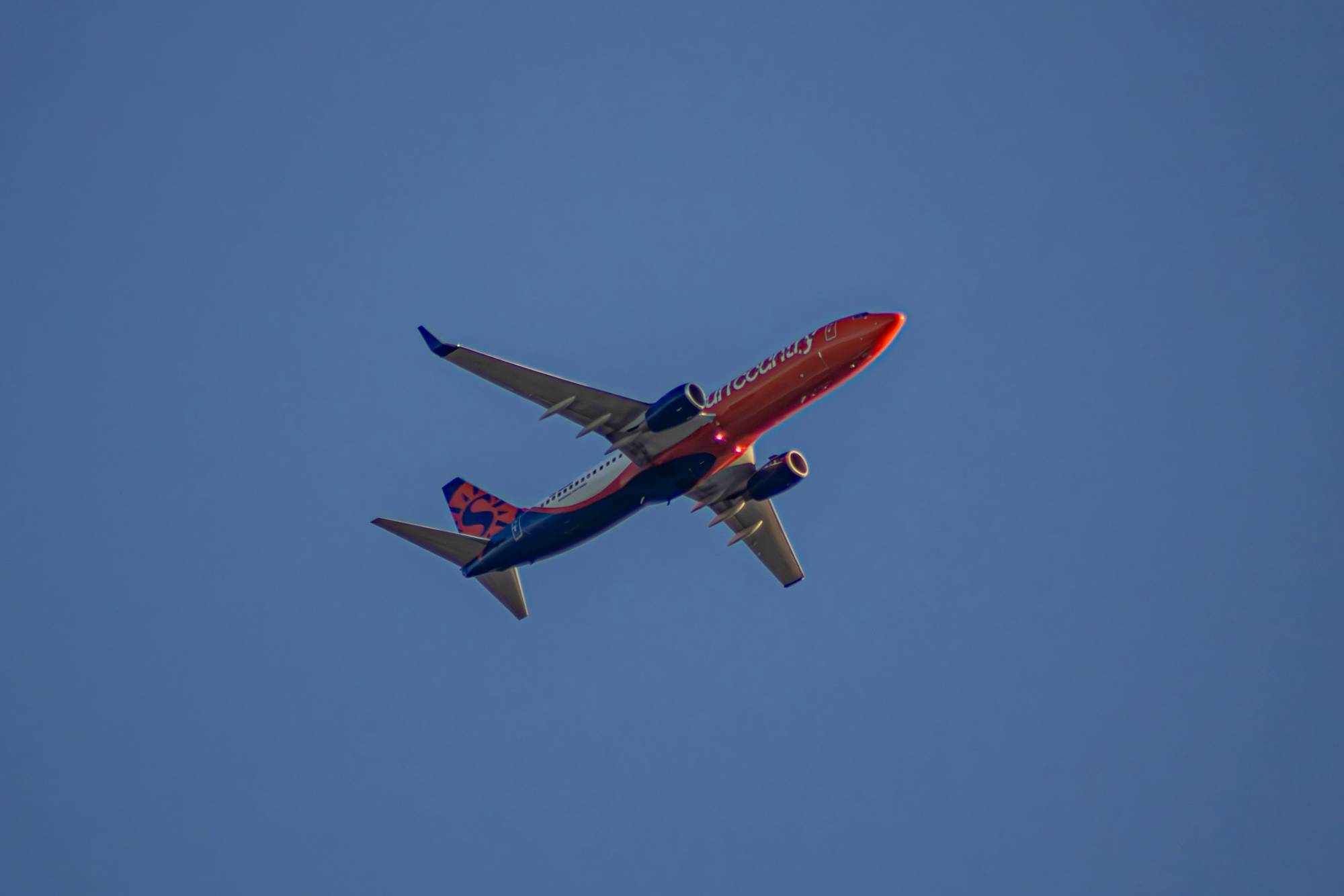 Sun Country Airlines N814SY at KDFW by tyty_photographs