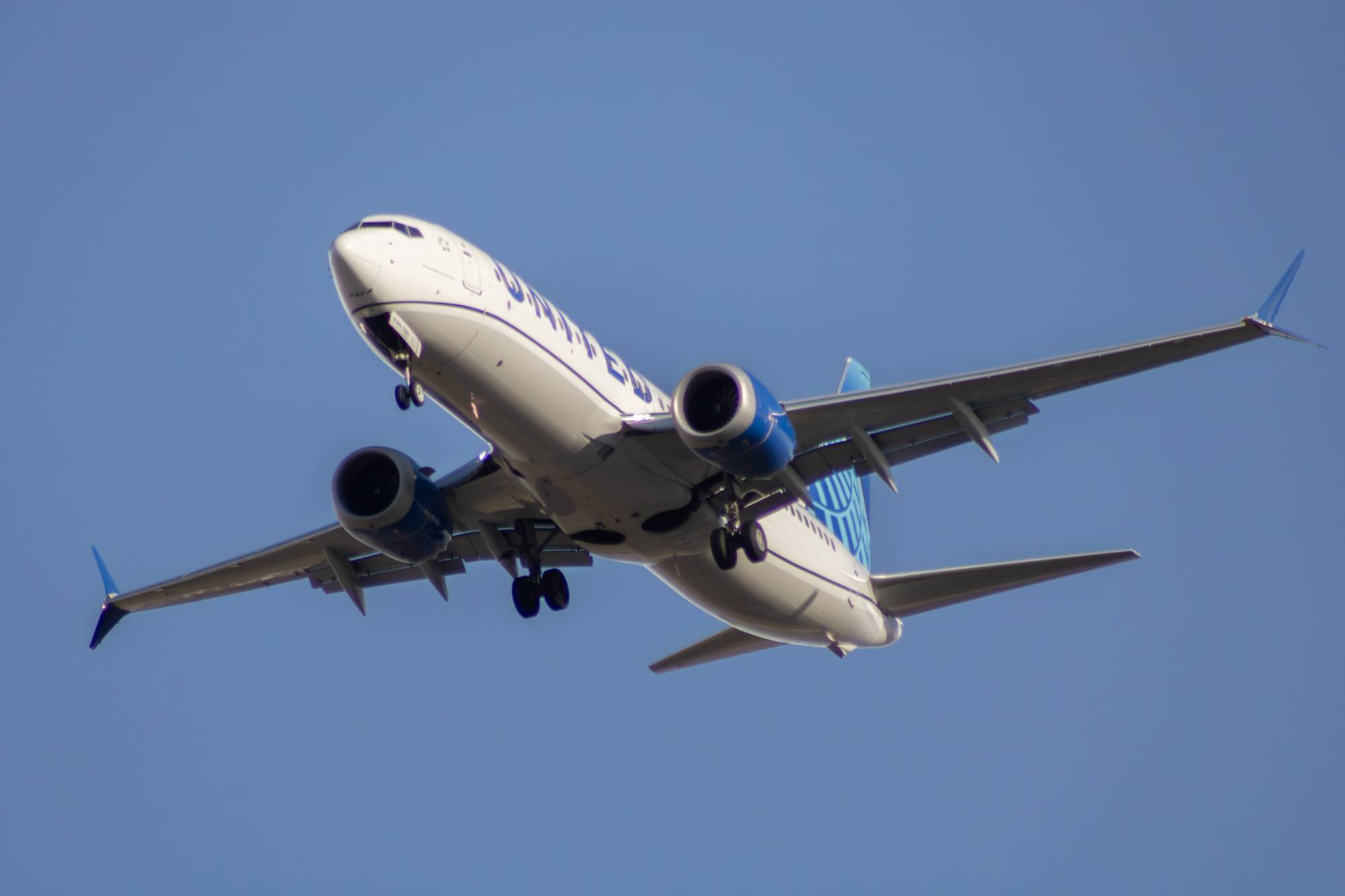 United Airlines N47291 at KDEN by tyty_photographs