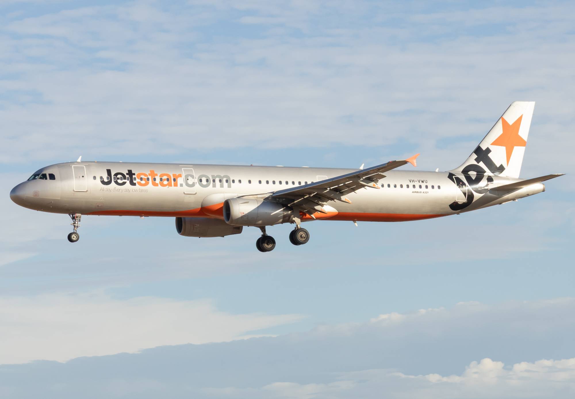 Jetstar VH-VWU at YPAD by yue