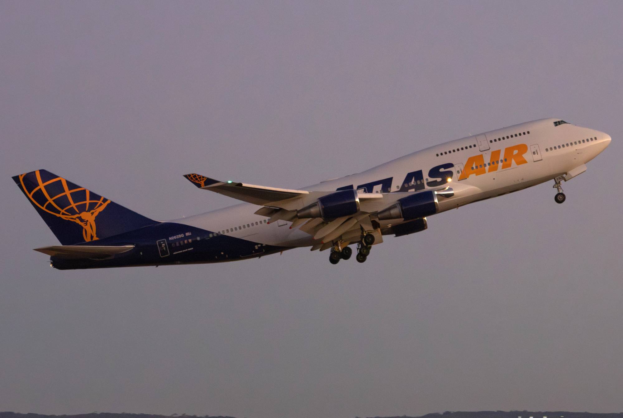 Atlas Air N263SG at YPAD by yue