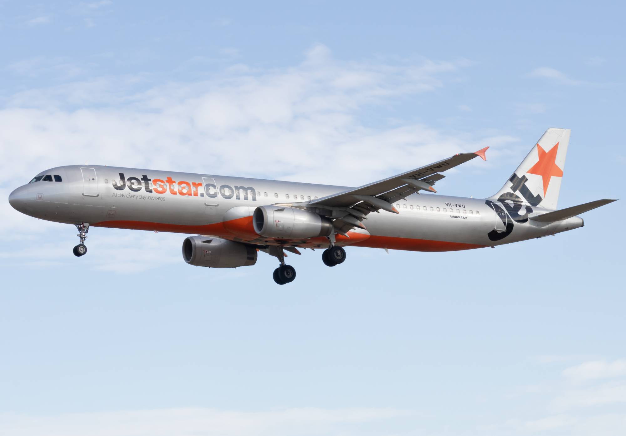 Jetstar VH-VWU at YPAD by yue