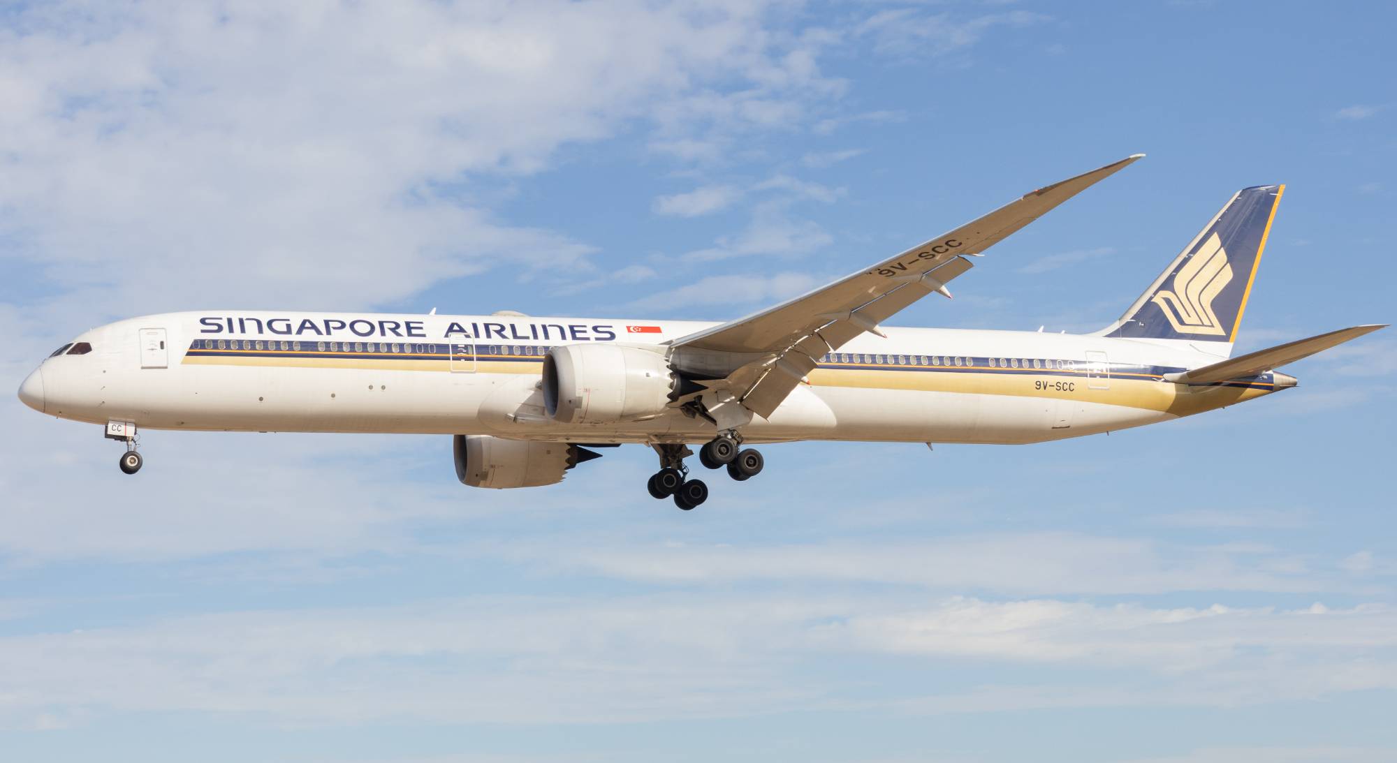 Singapore Airlines 9V-SCC at YPAD by yue