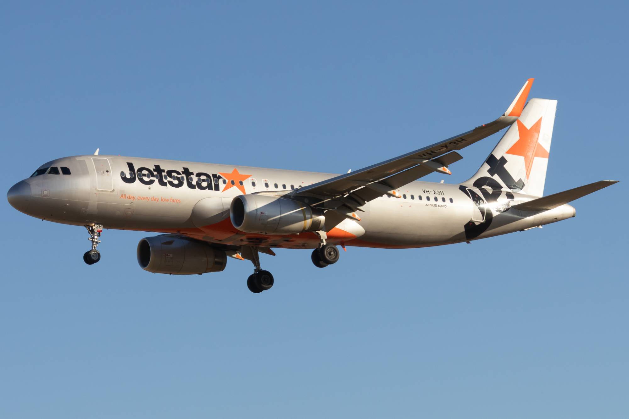 Jetstar VH-X3H at YPAD by yue