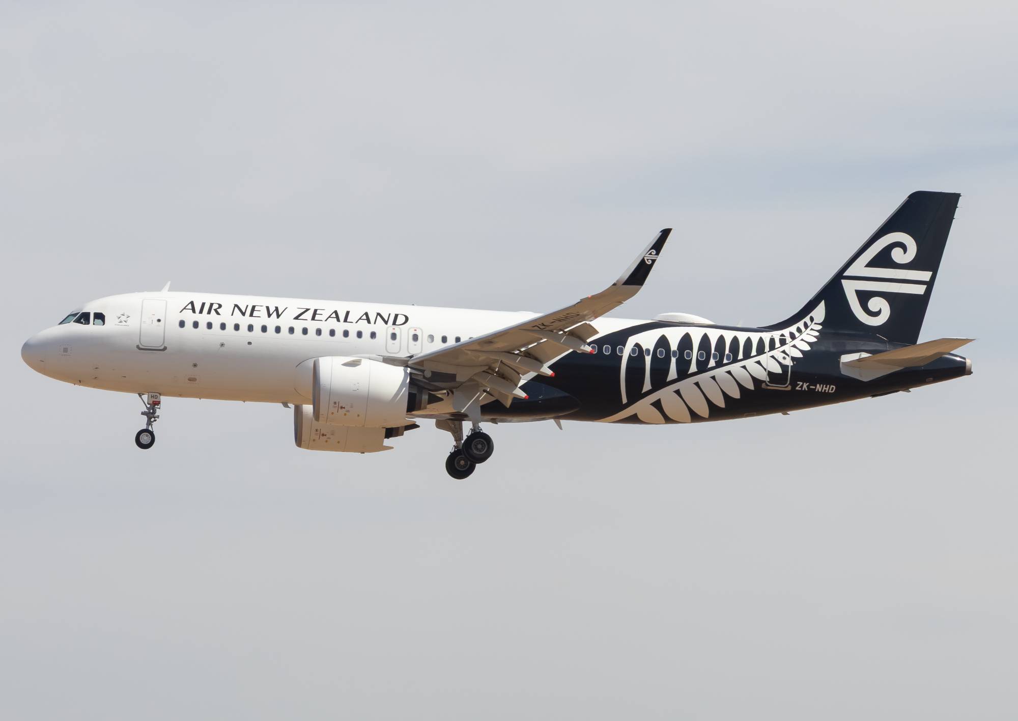 Air New Zealand ZK-NHD at ypad by yue