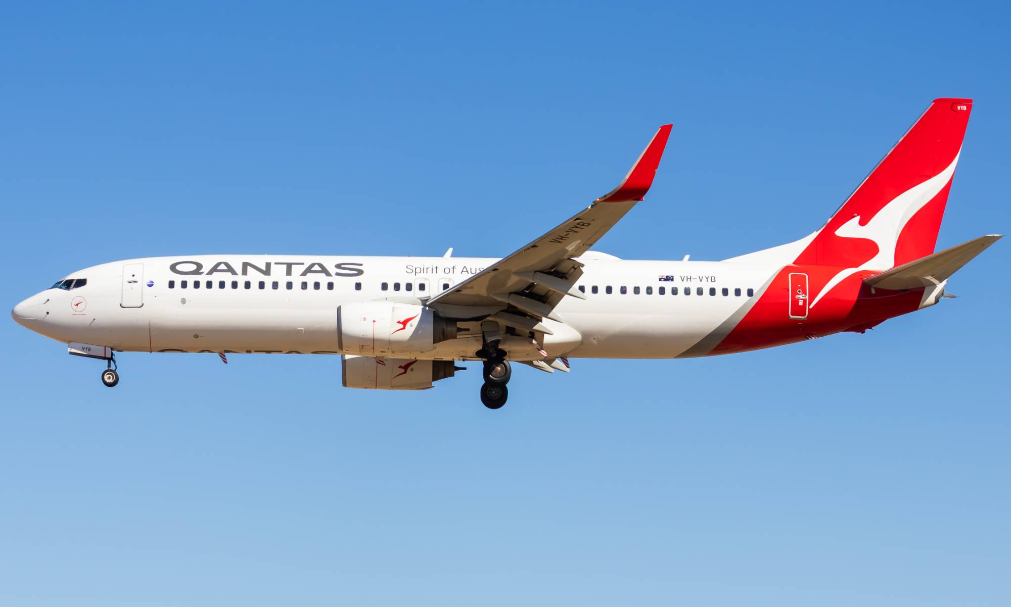 Qantas VH-VYB at YPAD by yue