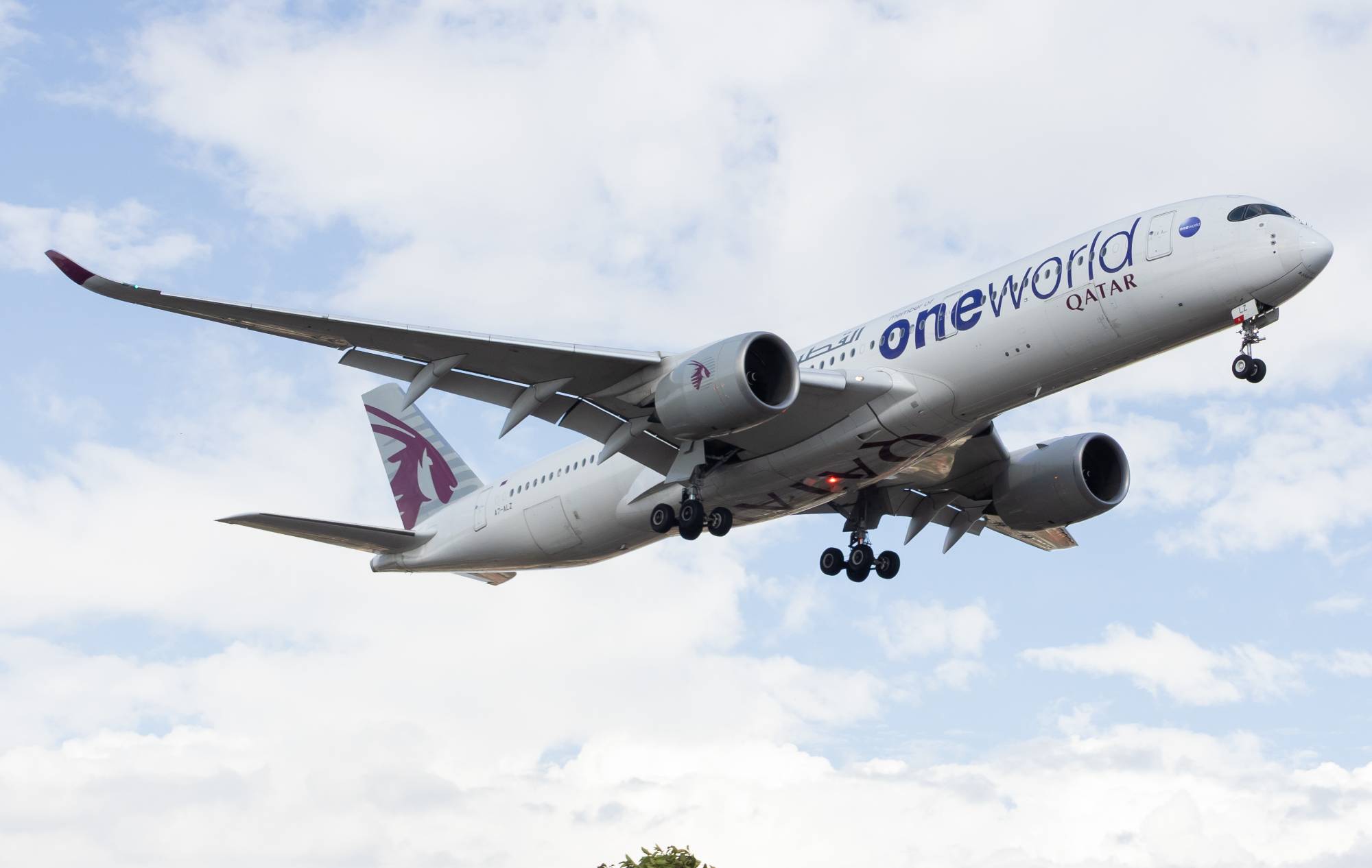 Qatar Airways A7-ALZ at YPAD by yue