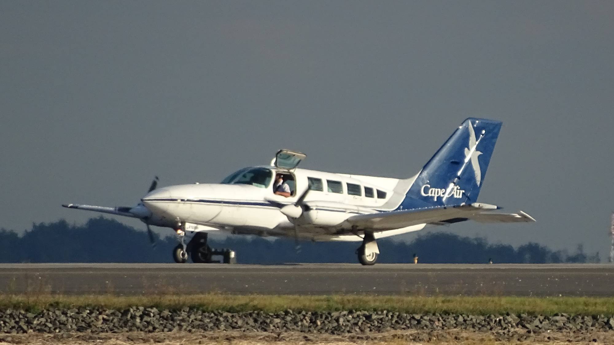 Cape Air N810BW at KBOS by DuckOnABike