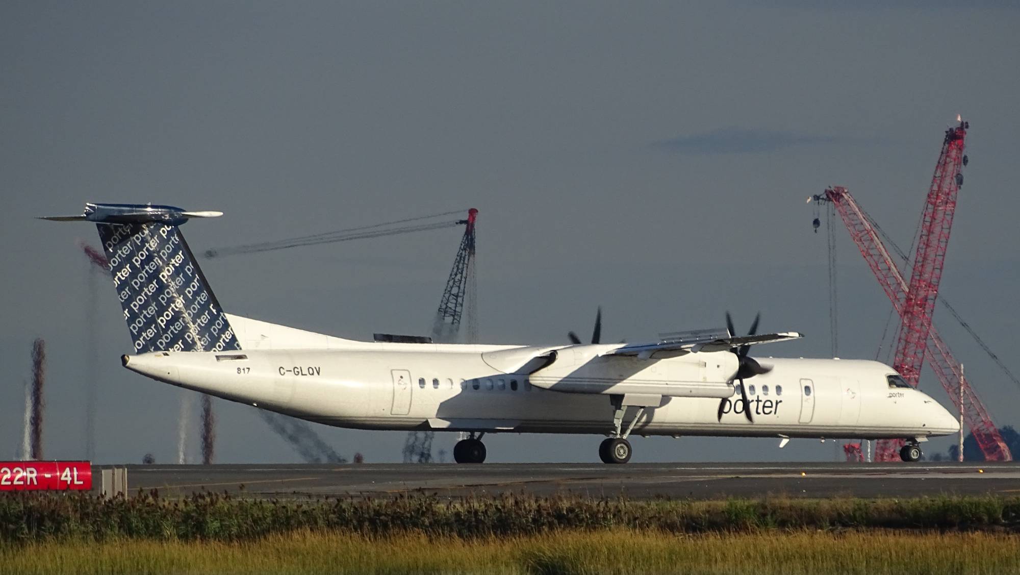Porter Airlines C-GLQV at KBOS by DuckOnABike