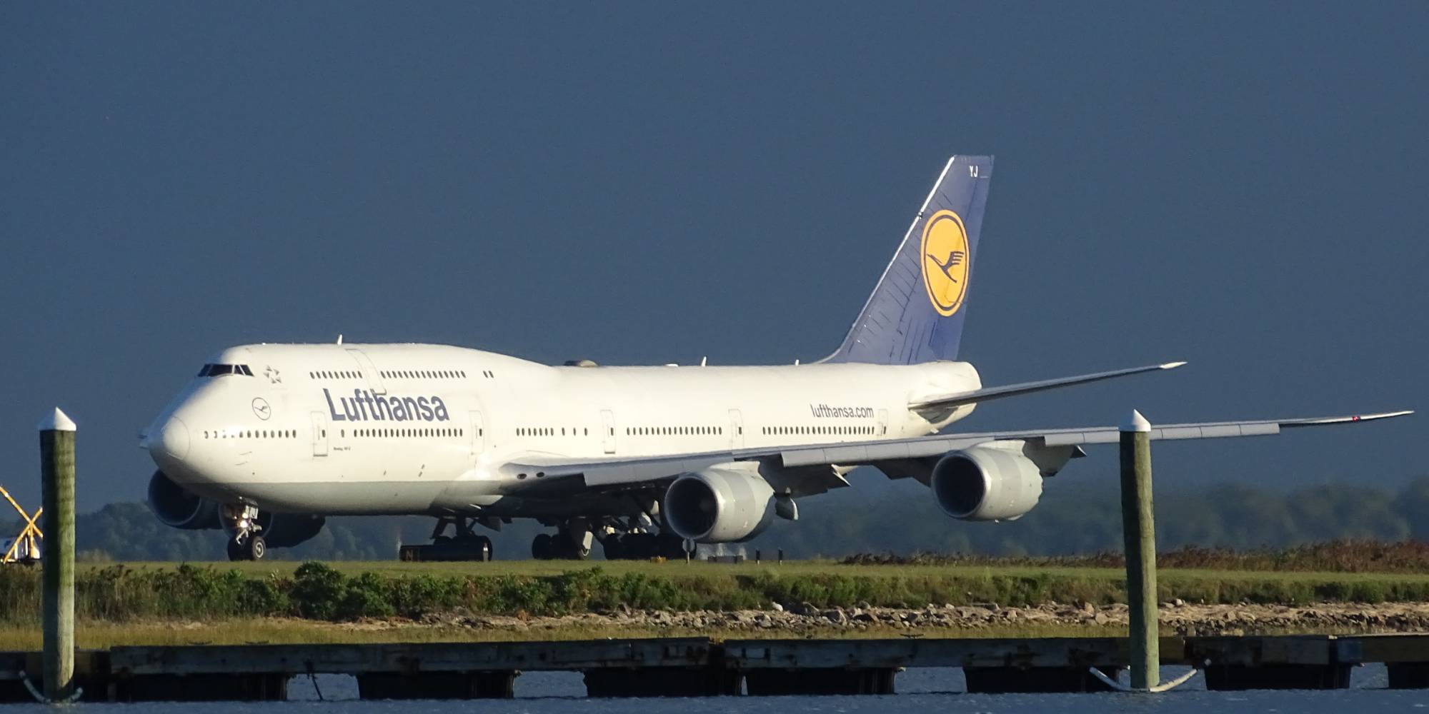 Lufthansa D-ABYJ at KBOS by DuckOnABike