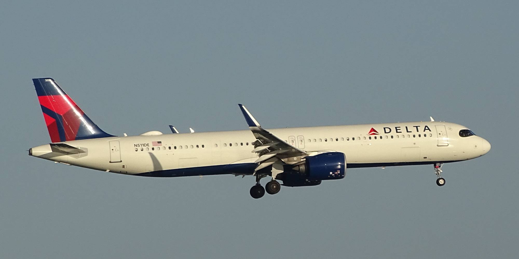 Delta Airlines N511DE at KBOS by DuckOnABike