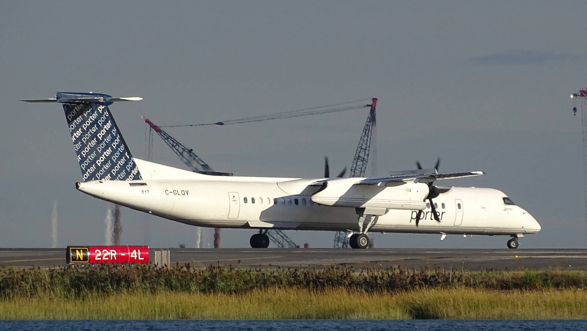 Porter Airlines C-GLQV at KBOS by DuckOnABike