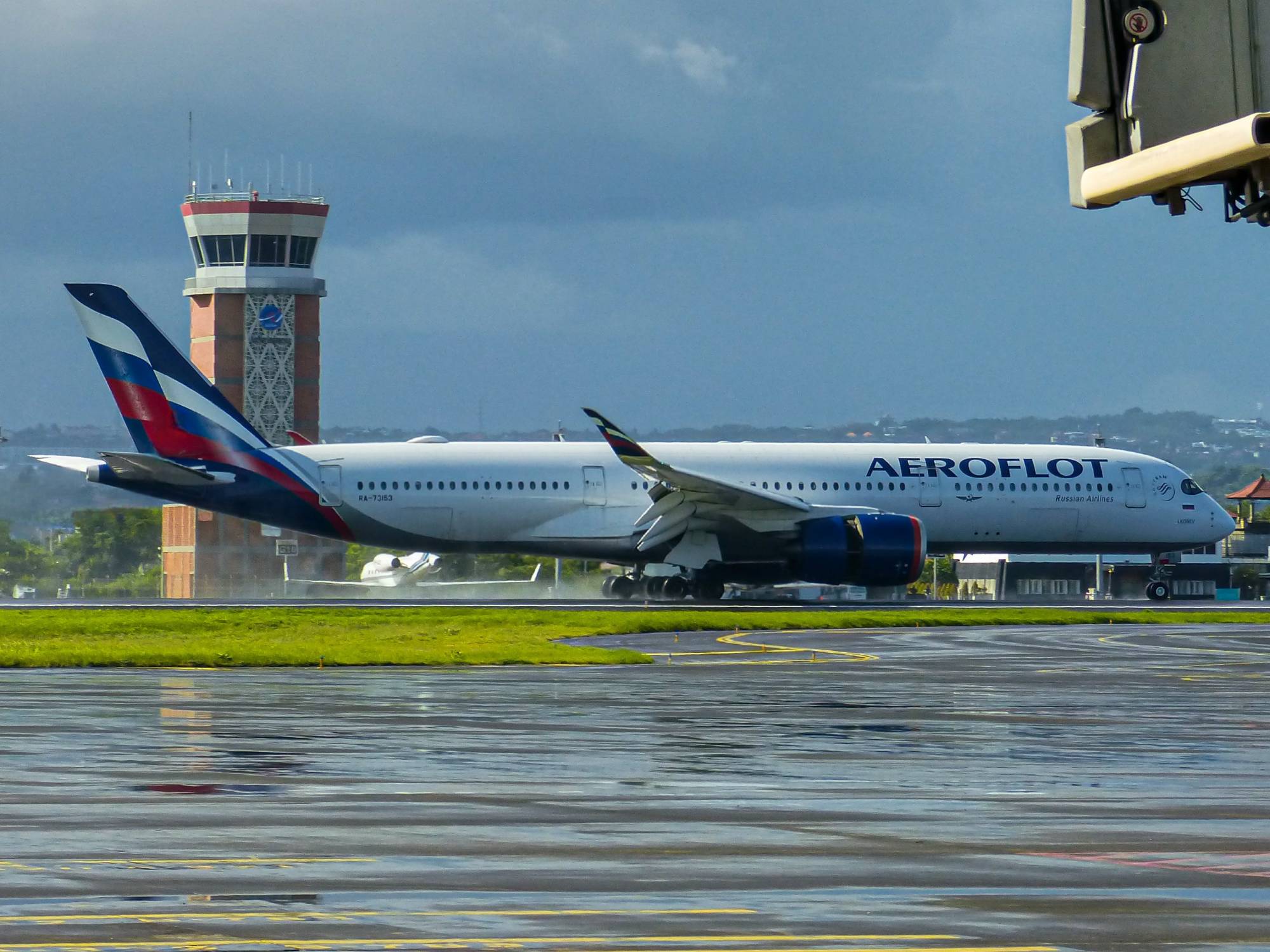 Aeroflot RA-73153 at WADD by boydbayley