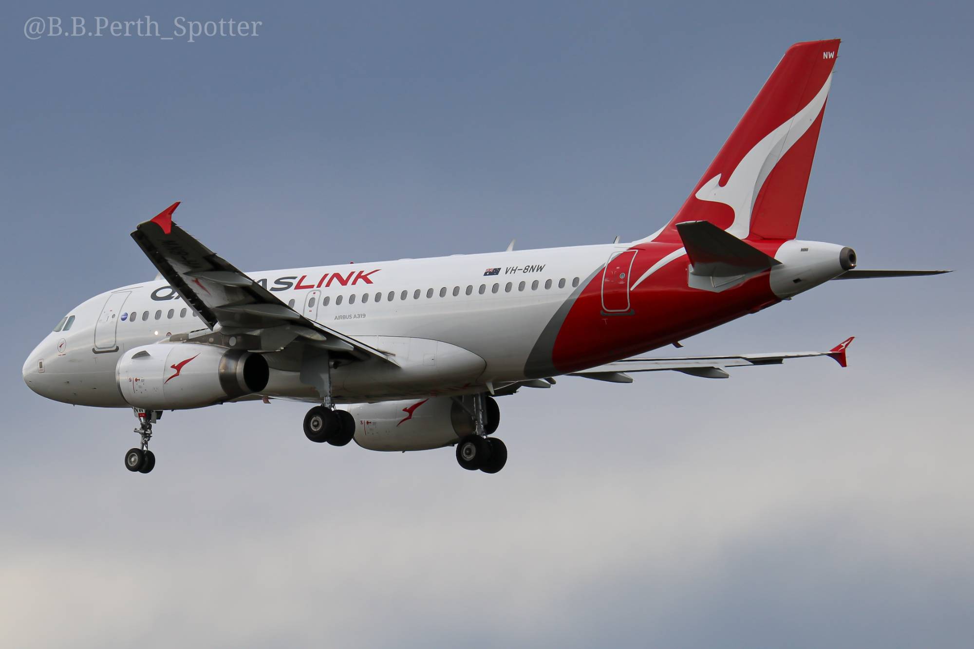 QantasLink VH-8NW at YPPH by boydbayley