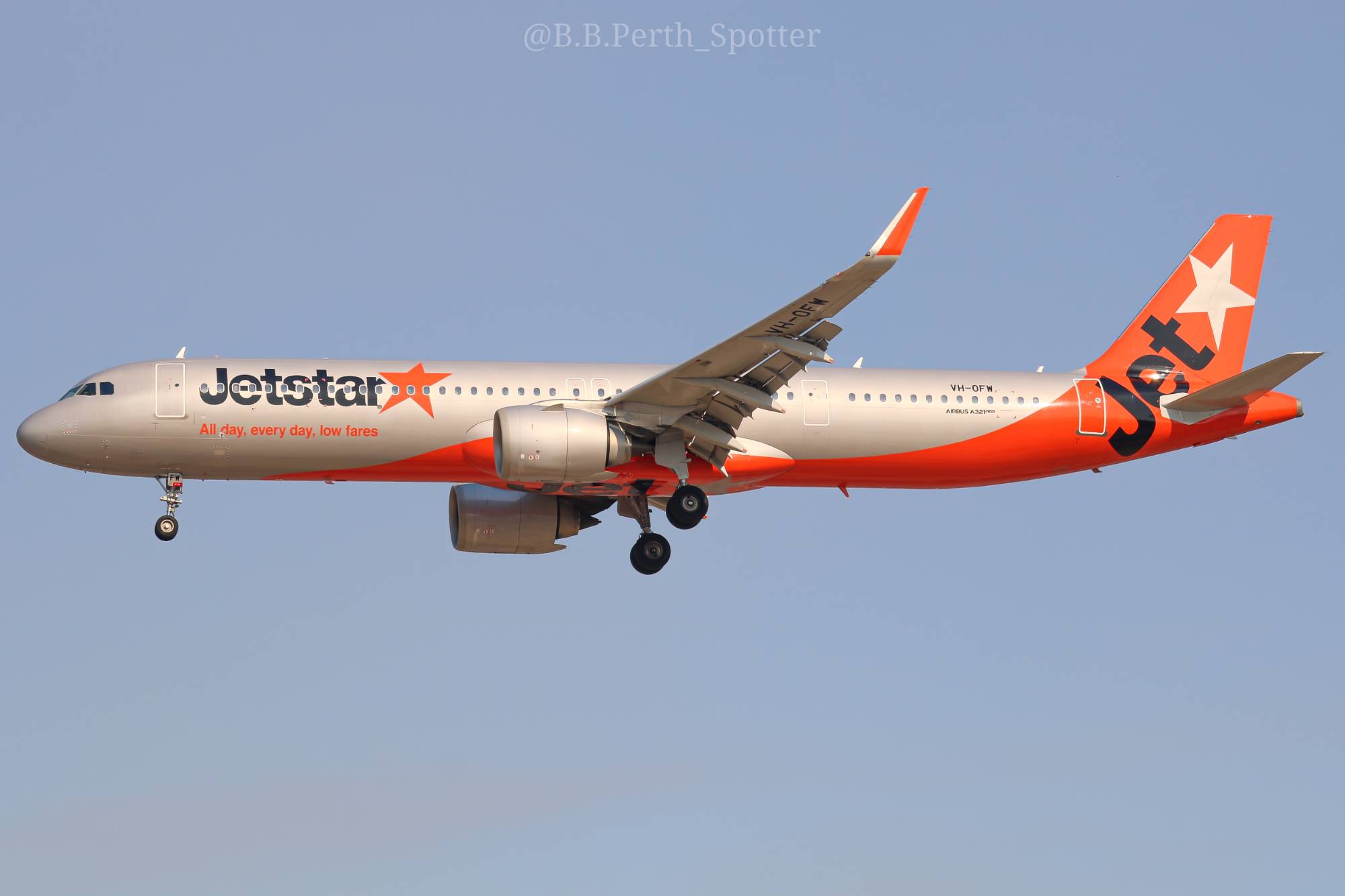 Jetstar VH-OFW at YPPH by boydbayley