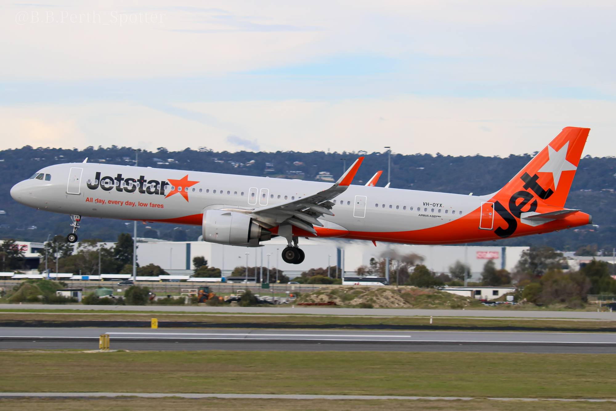 Jetstar VH-OYX at YPPH by boydbayley