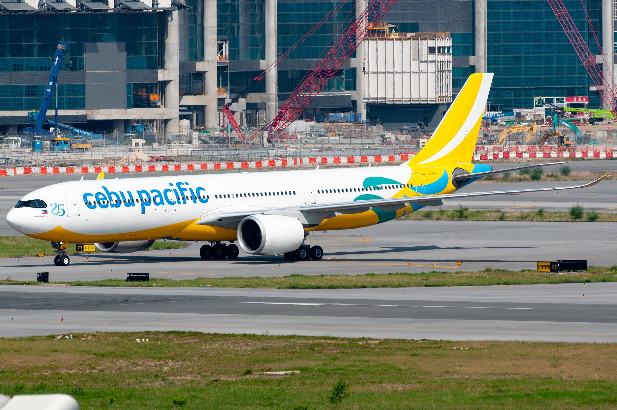 Cebu Pacific RP-C3900 at VHHH by SEAL