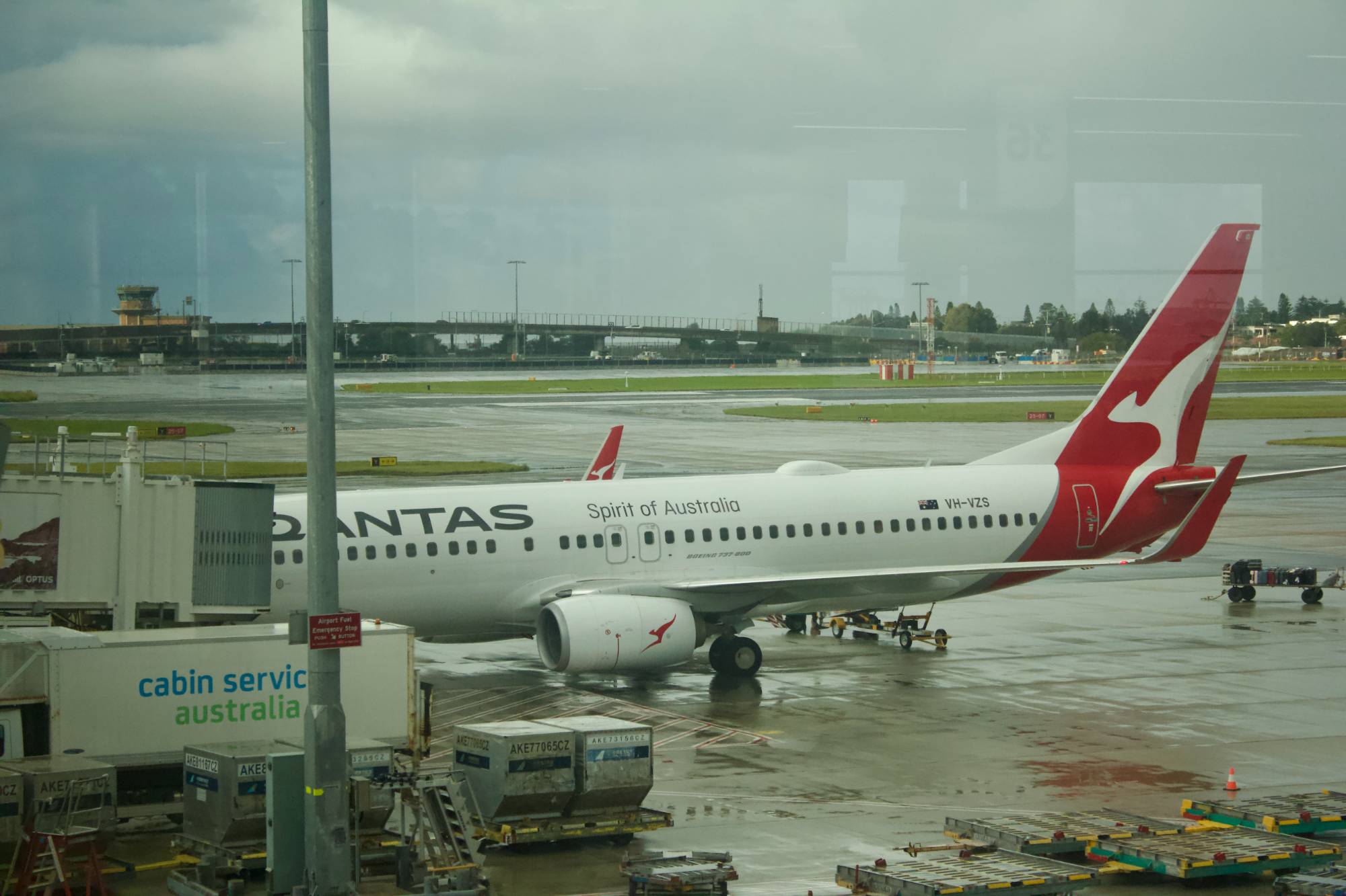 Qantas VH-VZS at YSSY by vanbeonguyen99