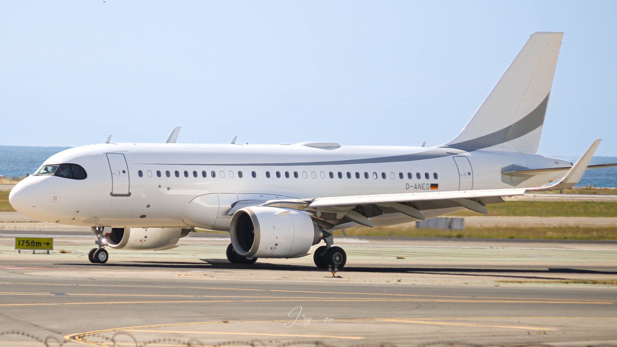 K5 Aviation D-ANEO at LFMN by Leyphotography