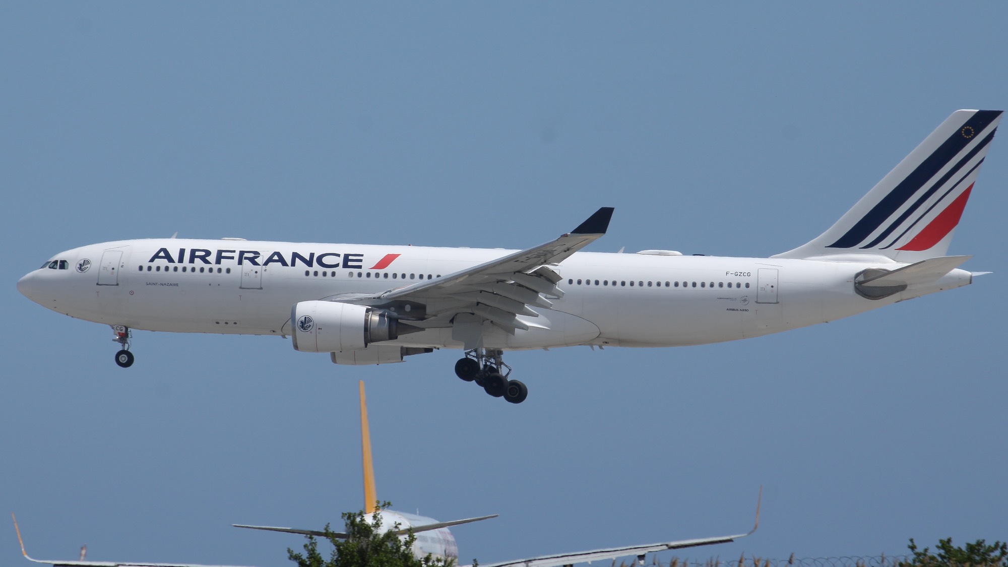 Air France F-GZCG at LFMN by Leyphotography