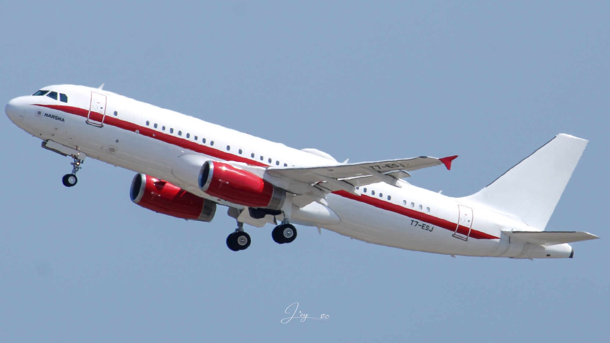 T7-ESJ at LFMN by Leyphotography