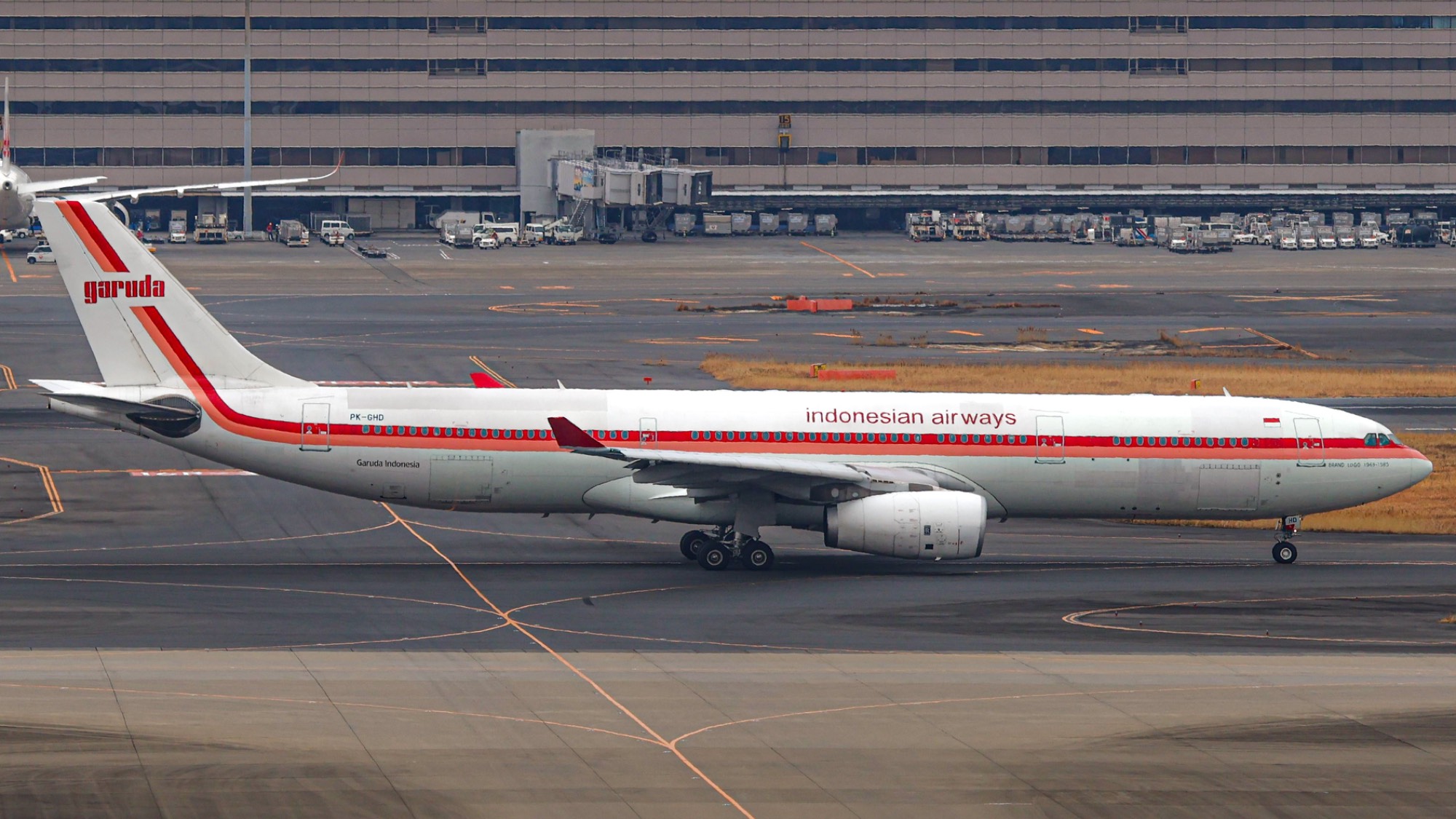 Garuda Indonesia PK-GHD at RJTT by JBs_Aviation