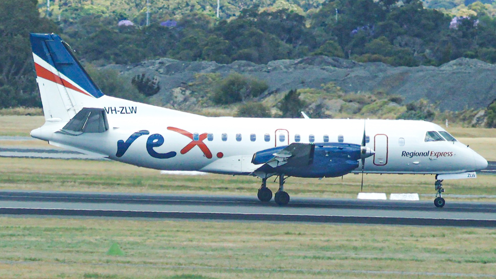 REX VH-ZLW at YPPH by JBs_Aviation