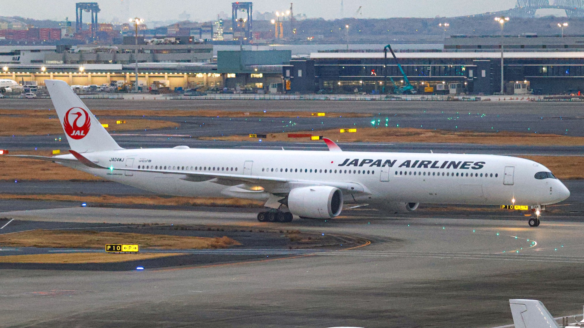 Japan Airlines JA04WJ at RJTT by JBs_Aviation