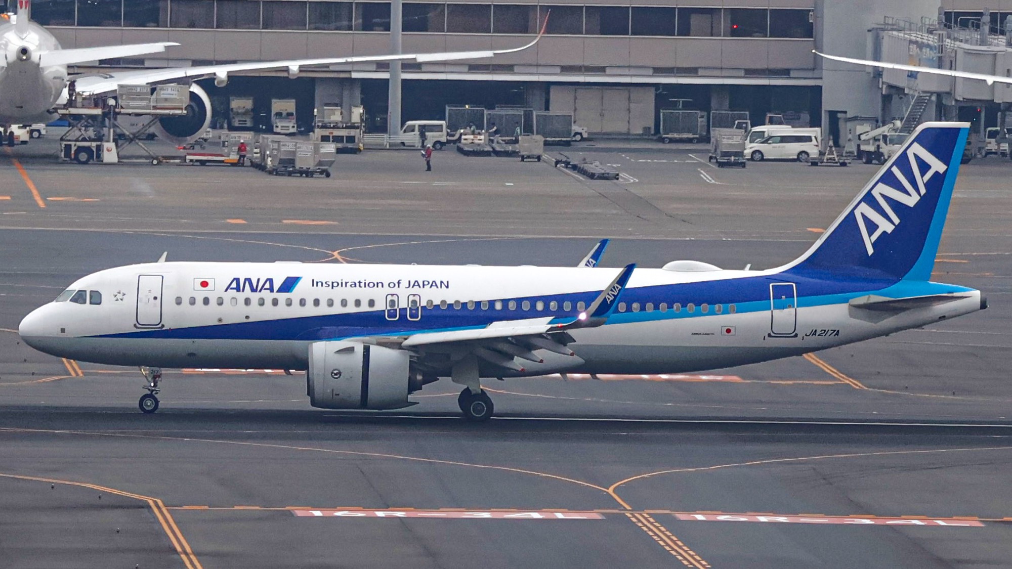 All Nippon Airways JA217A at RJTT by JBs_Aviation