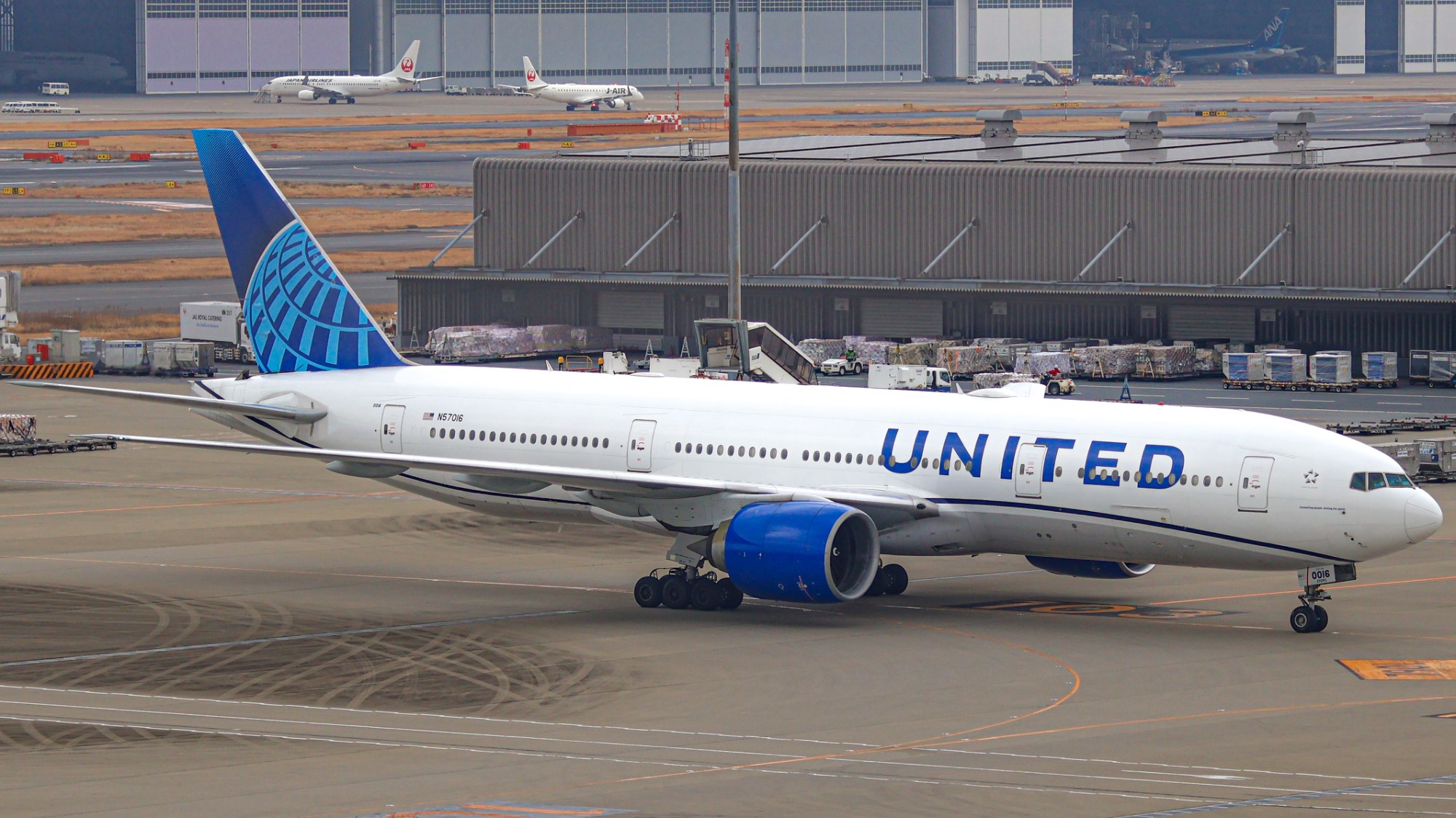 United Airlines N57016 at RJTT by JBs_Aviation