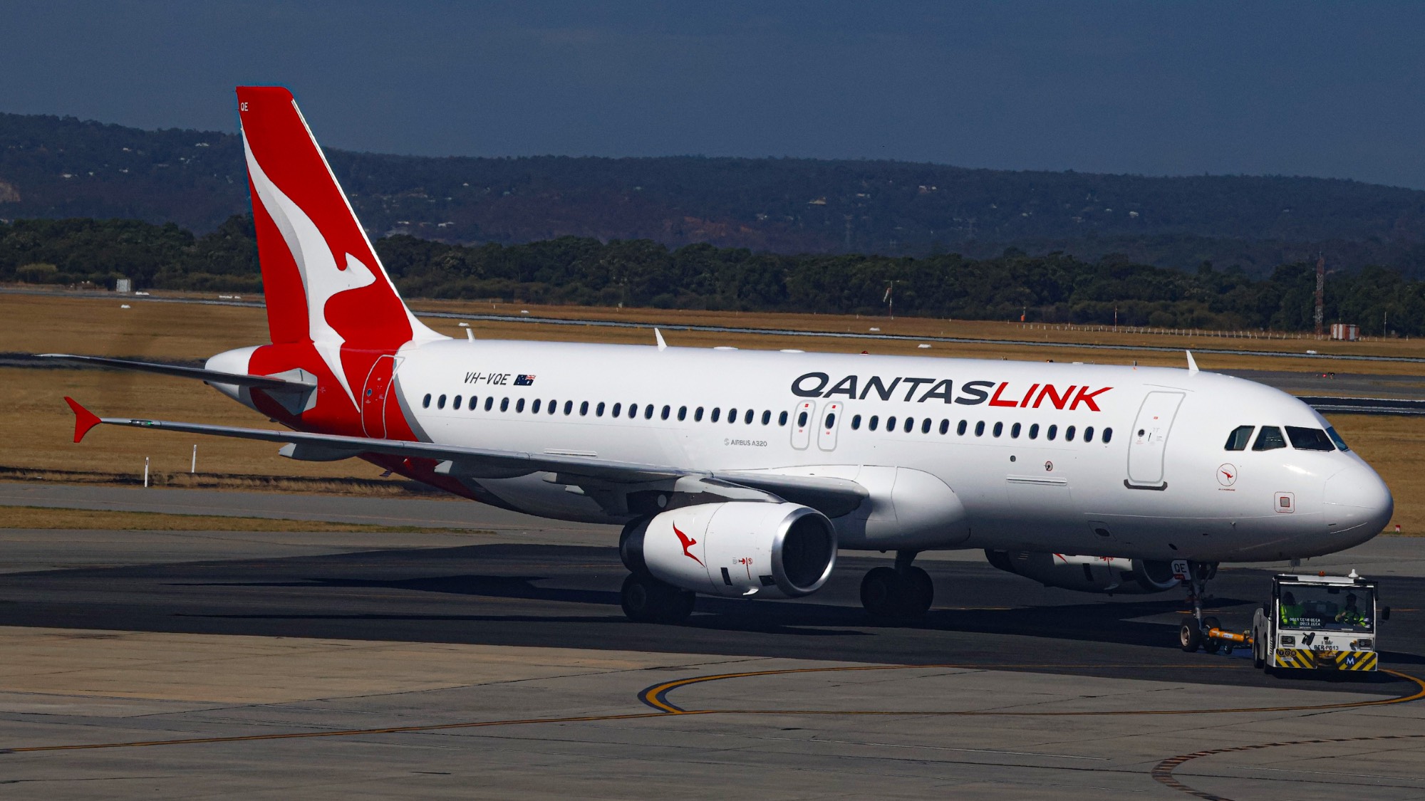 QantasLink VH-VQE at YPPH by JBs_Aviation