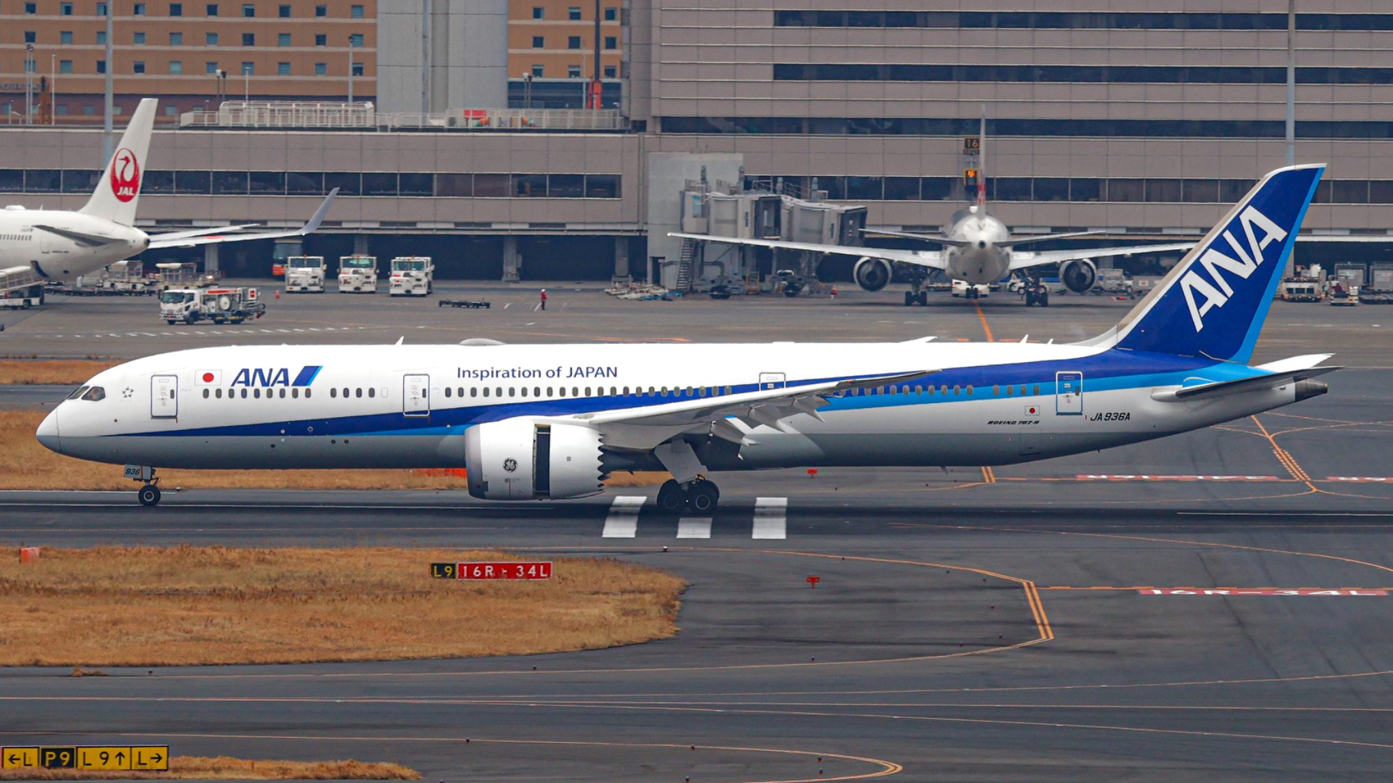 All Nippon Airways JA936A at RJTT by JBs_Aviation