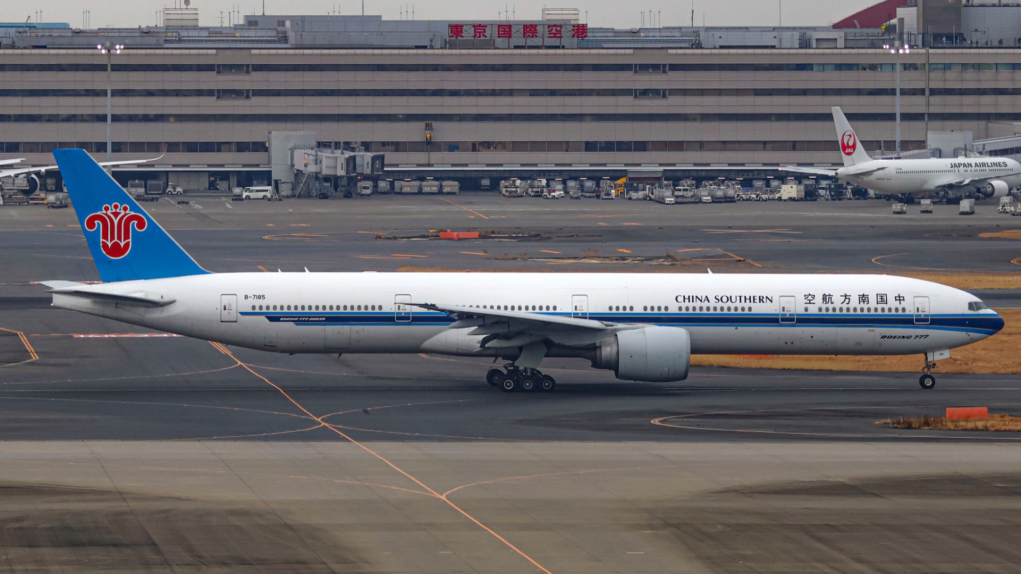 China Southern Airlines B-7185 at RJTT by JBs_Aviation