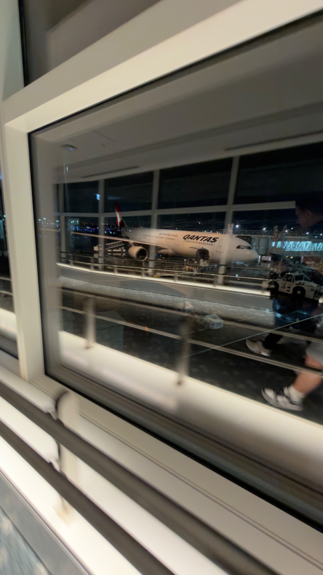 Qantas VH-QPJ at RJTT by IrishAvgeek