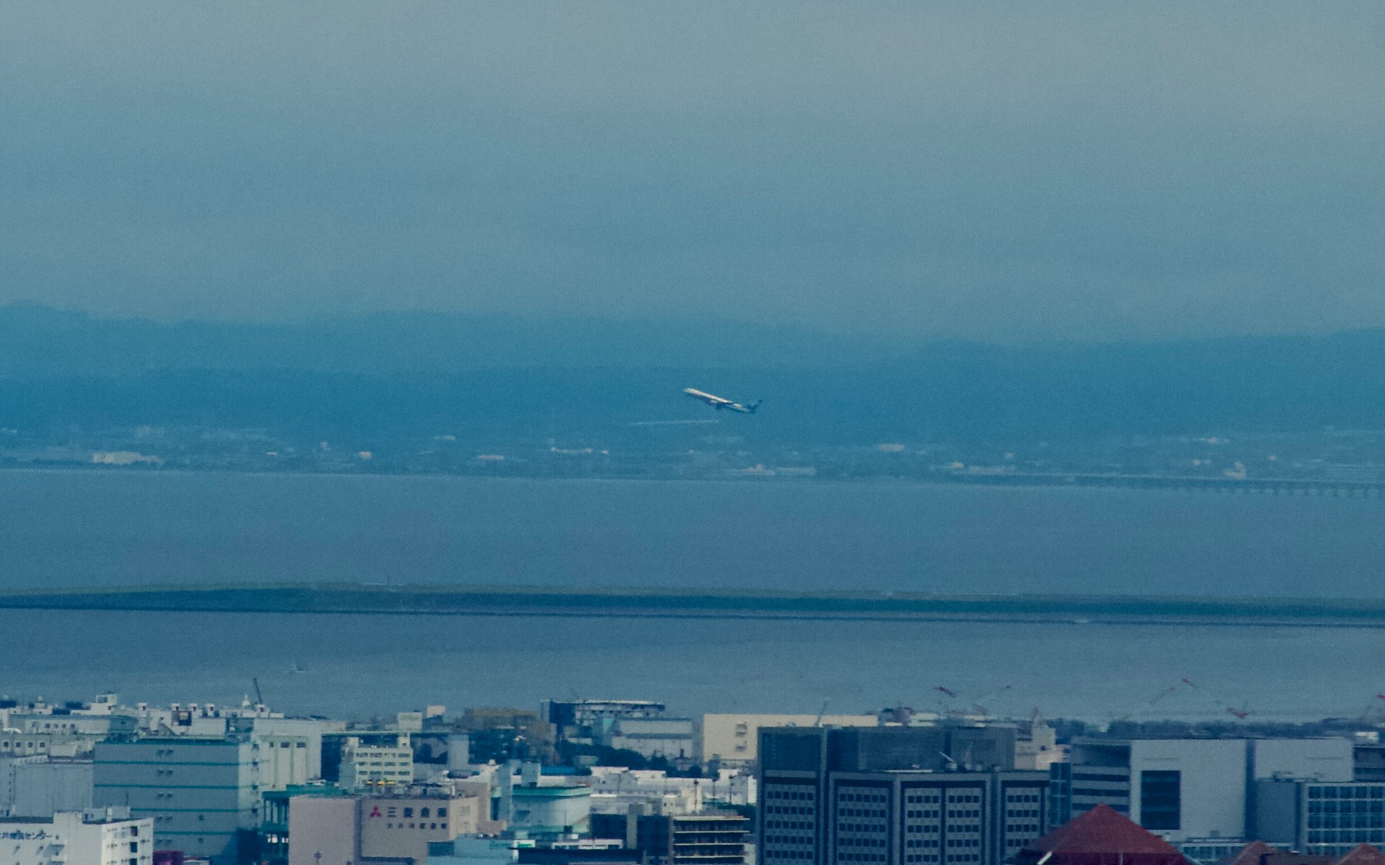 ANA JA610A at RJTT by IrishAvgeek