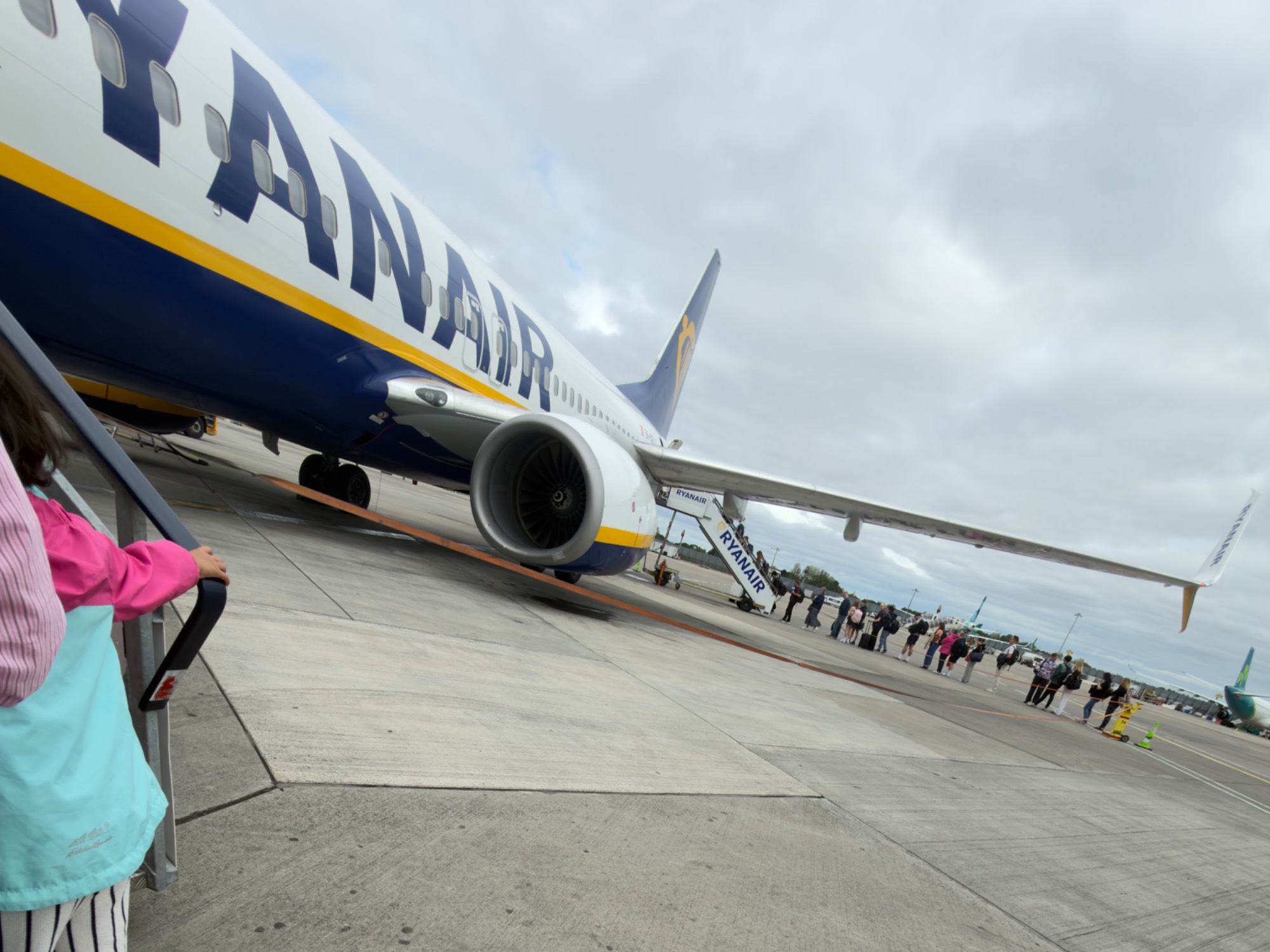 Ryanair 9H-QEU at Eidw by IrishAvgeek